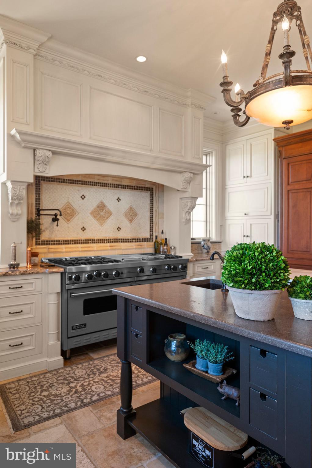 PINE CREEK - Residential