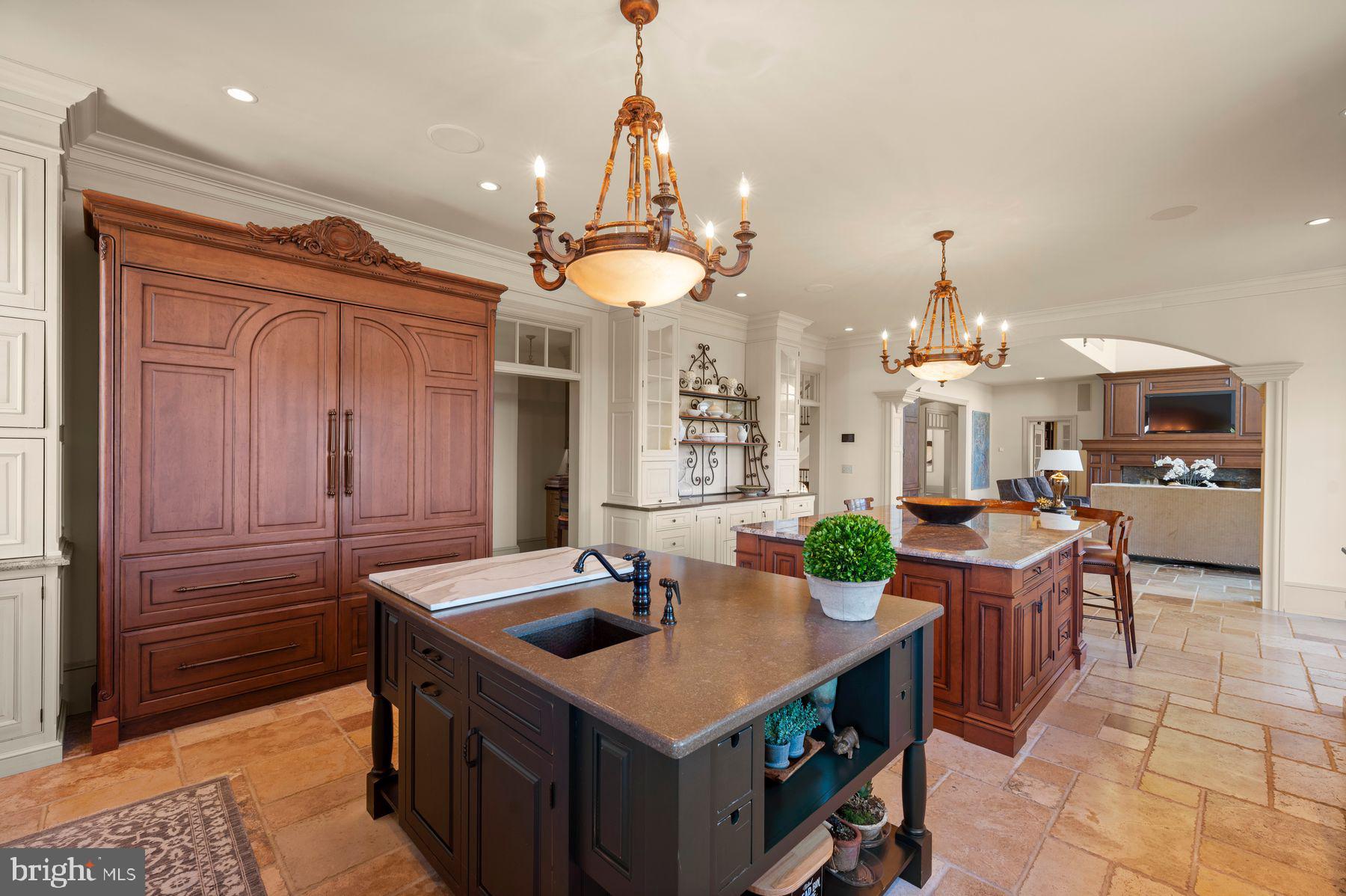 PINE CREEK - Residential