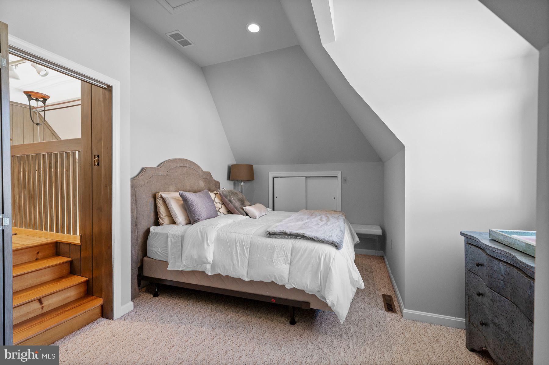 PINE CREEK - Residential