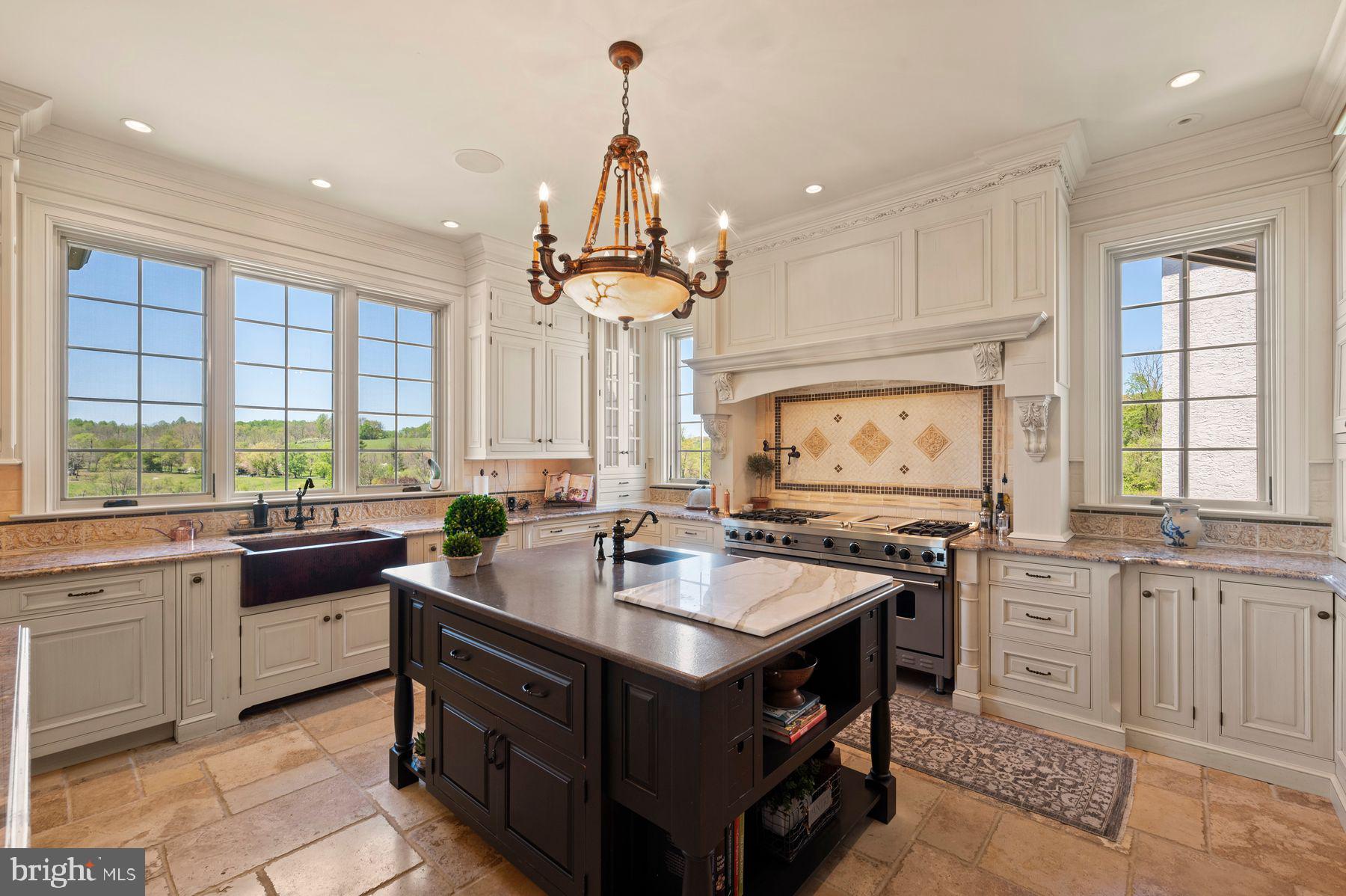 PINE CREEK - Residential