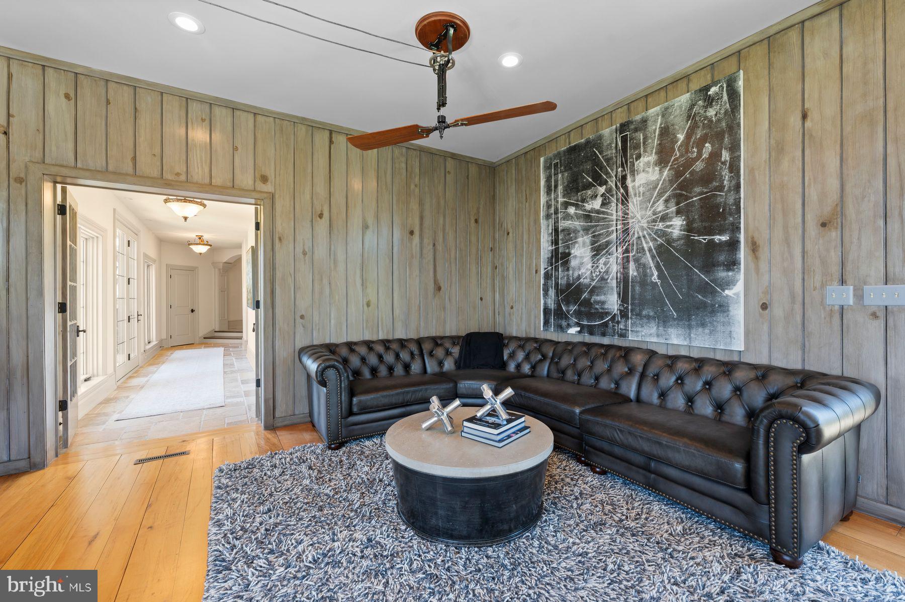 PINE CREEK - Residential