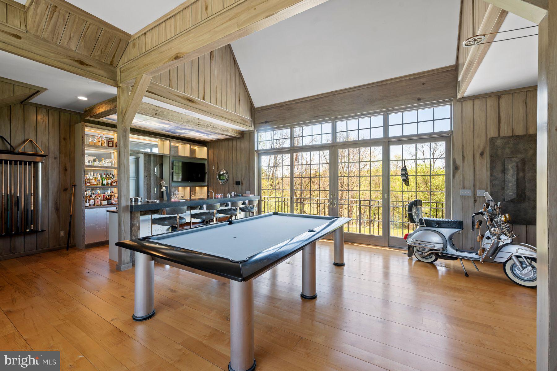 PINE CREEK - Residential