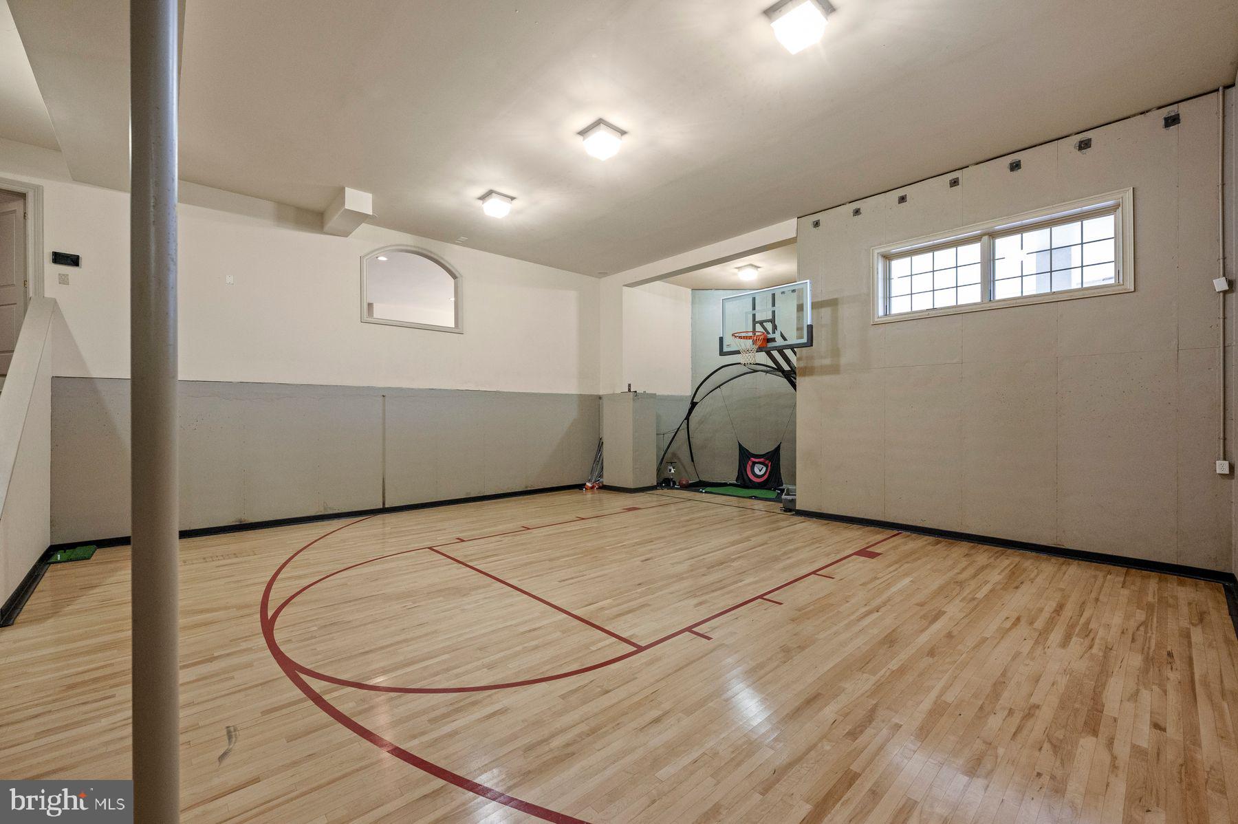 PINE CREEK - Residential