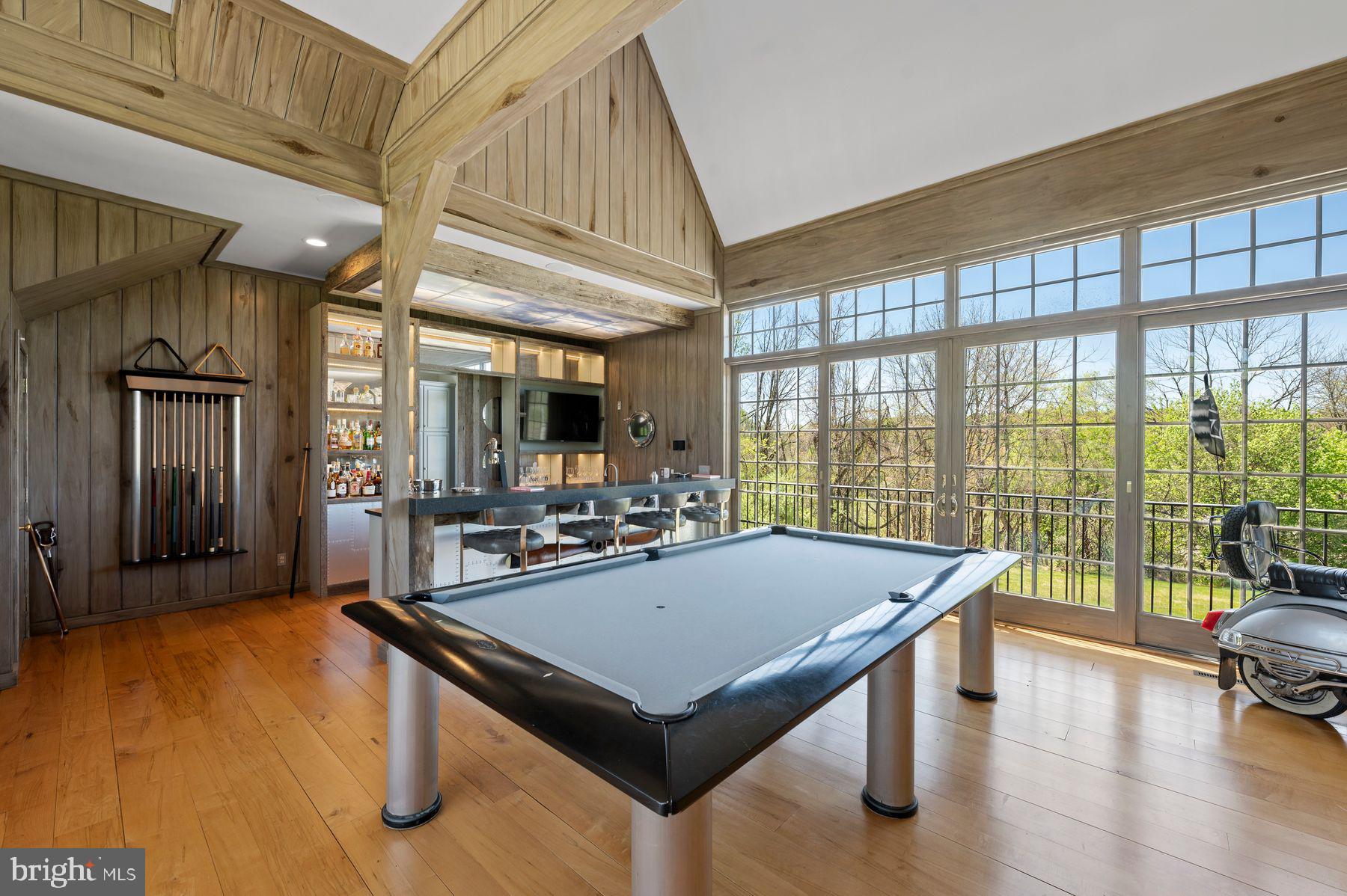 PINE CREEK - Residential