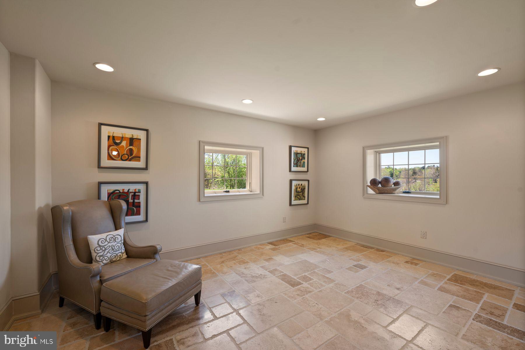 PINE CREEK - Residential