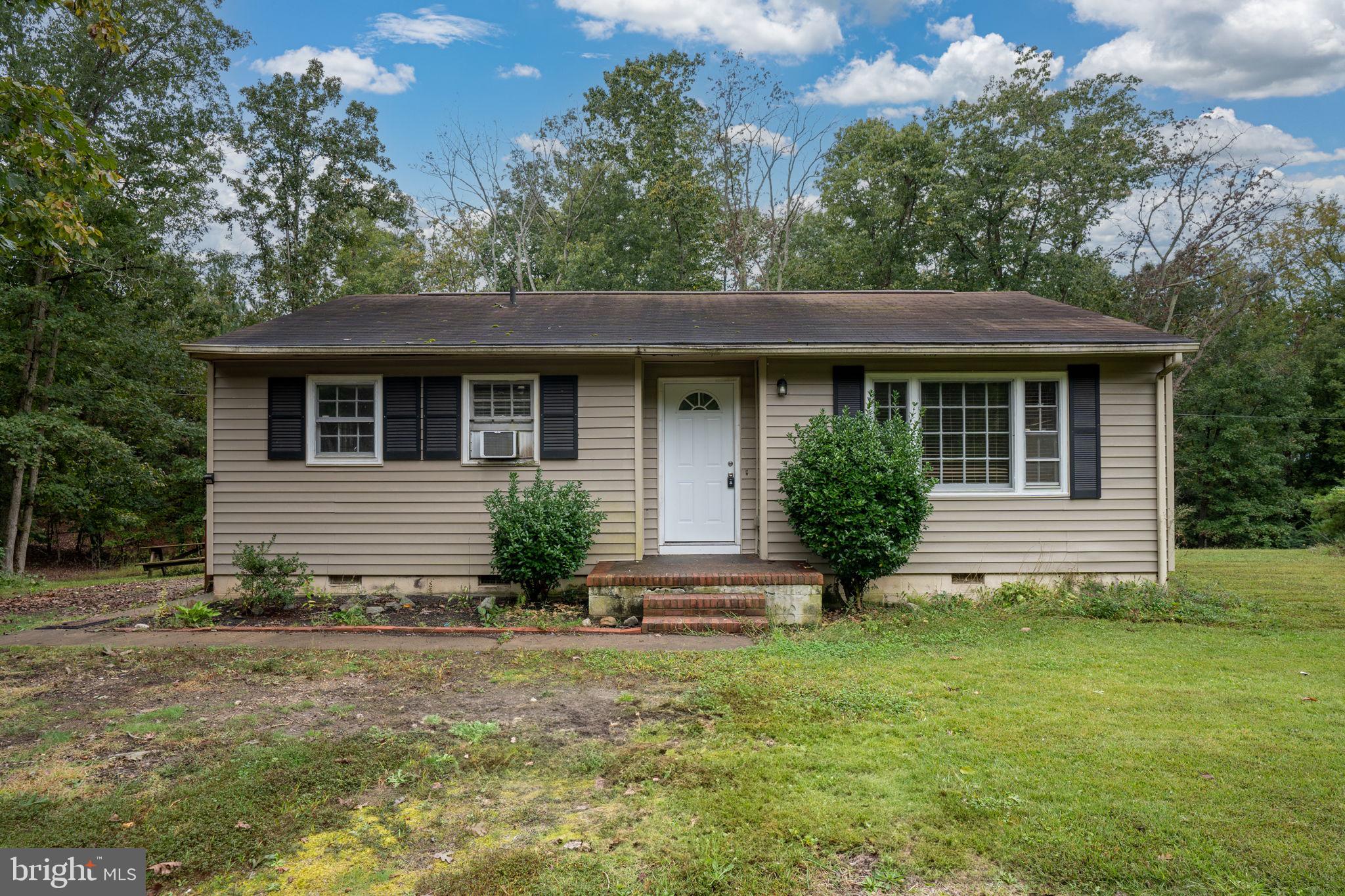 NONE  NO HOA - Residential