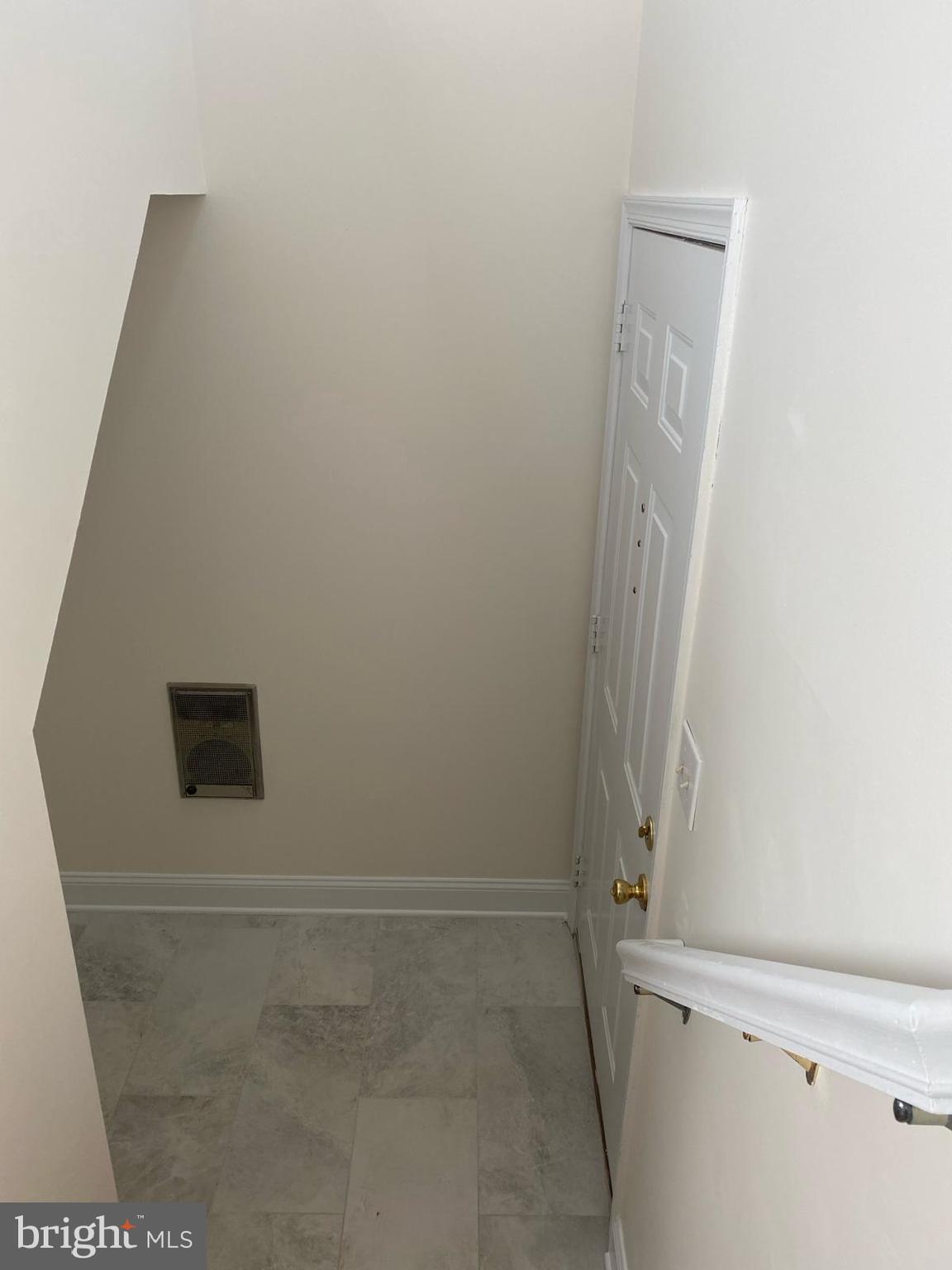 ROLLING OAKS - Residential Lease