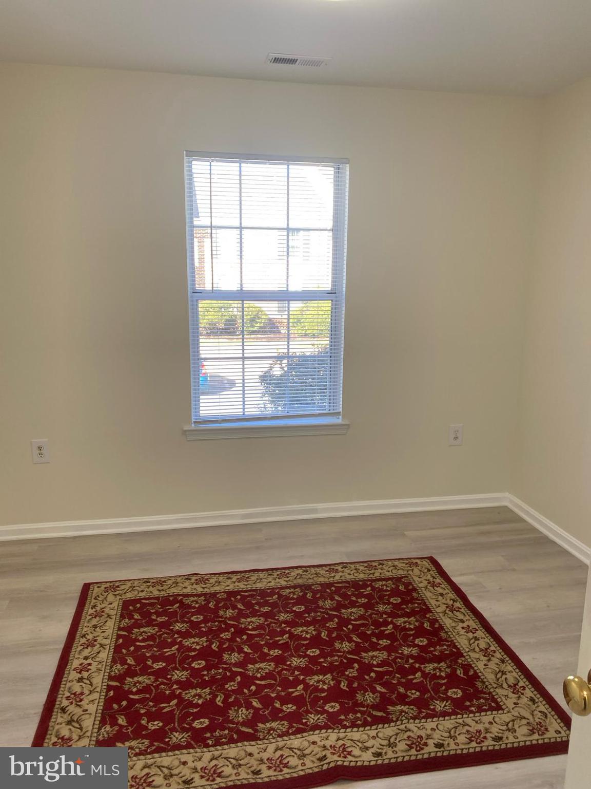 ROLLING OAKS - Residential Lease