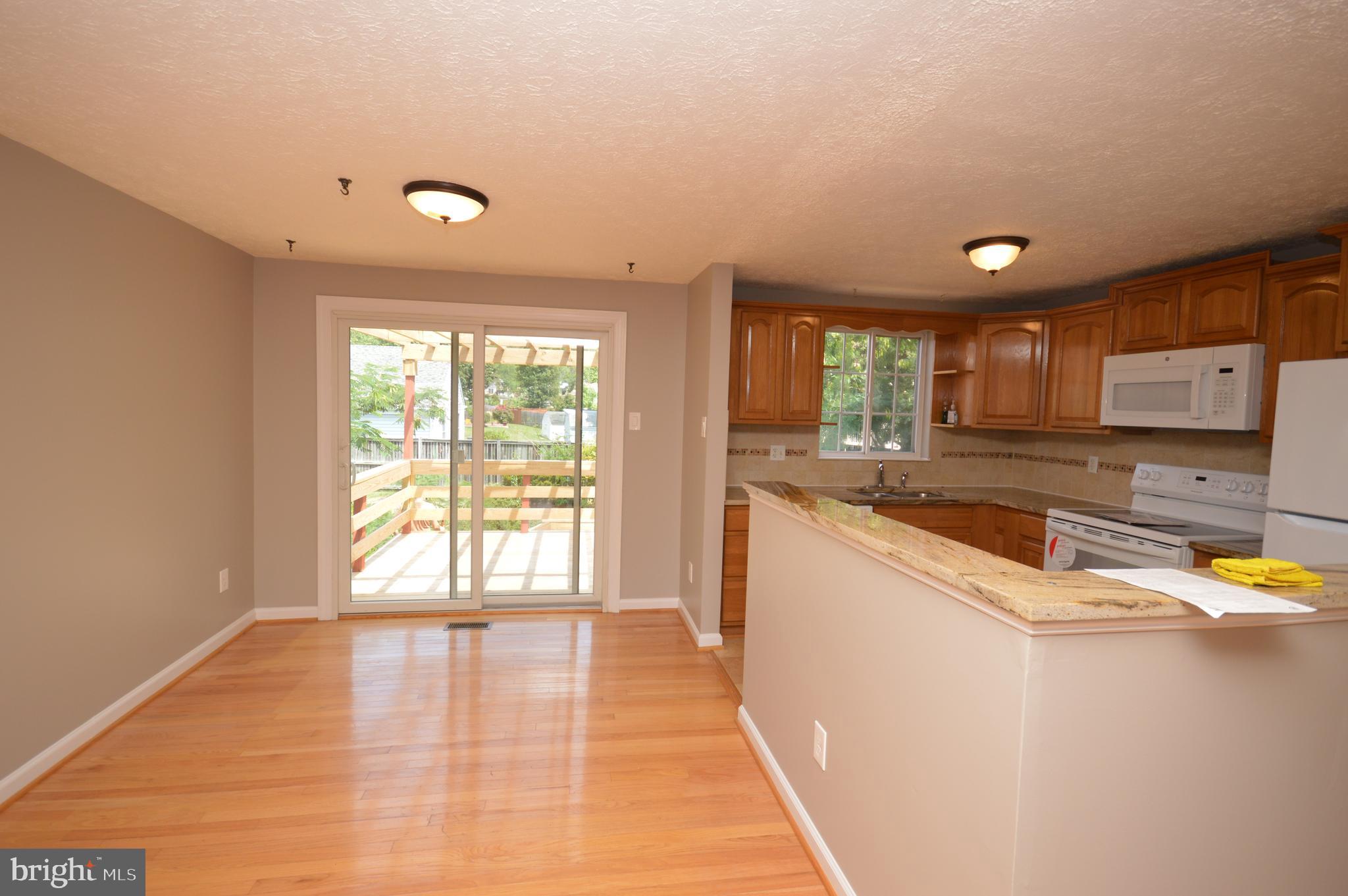 STONEYBROOKE - Residential Lease