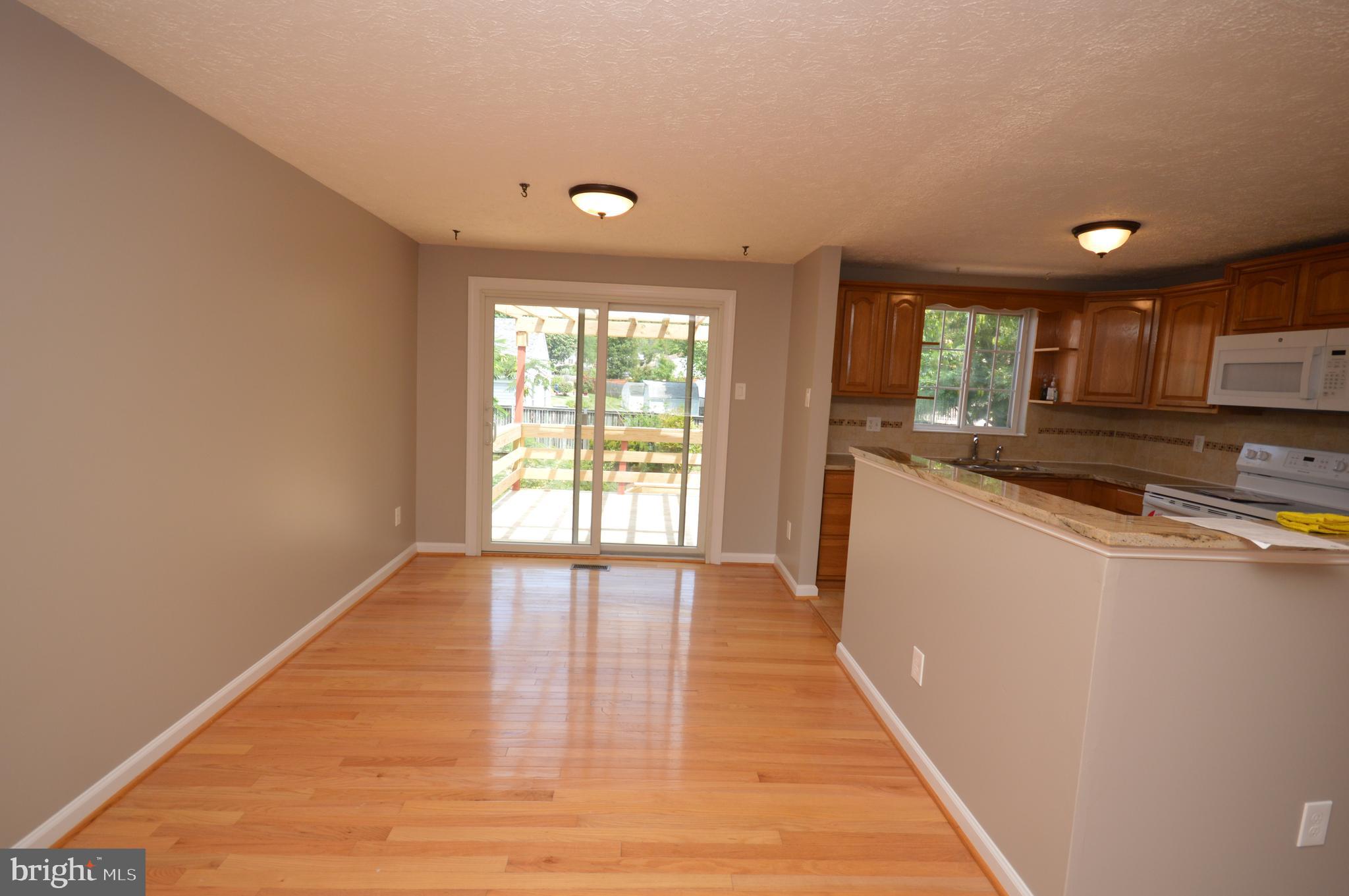 STONEYBROOKE - Residential Lease