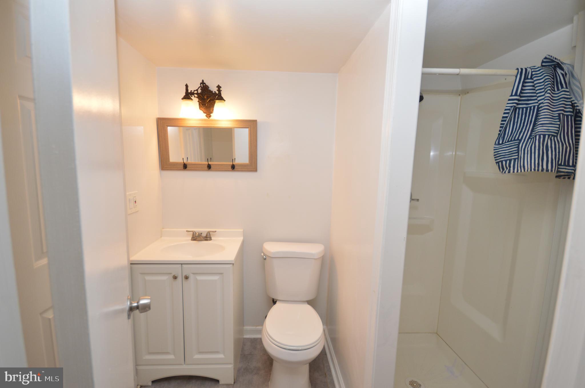 STONEYBROOKE - Residential Lease