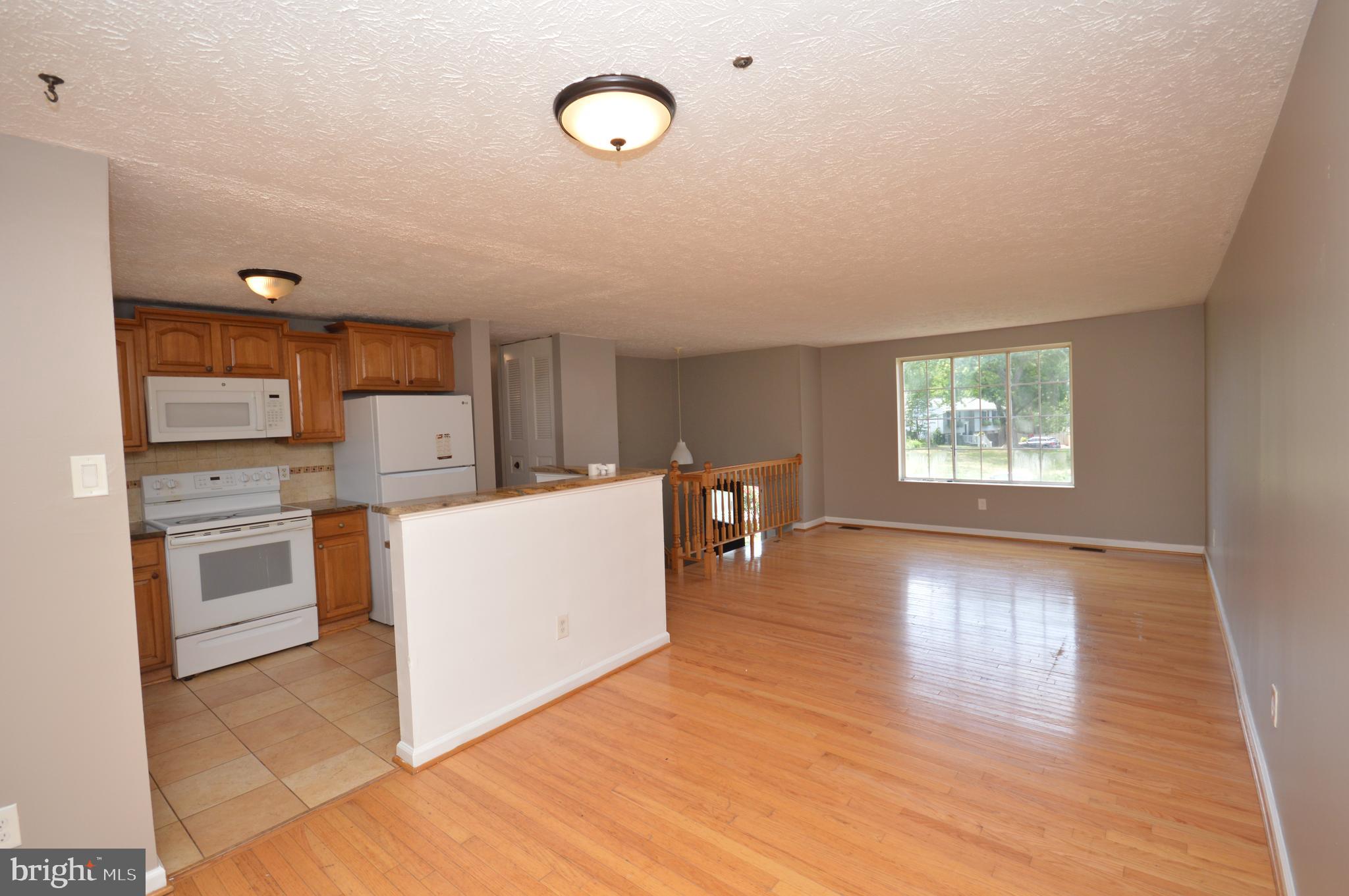 STONEYBROOKE - Residential Lease