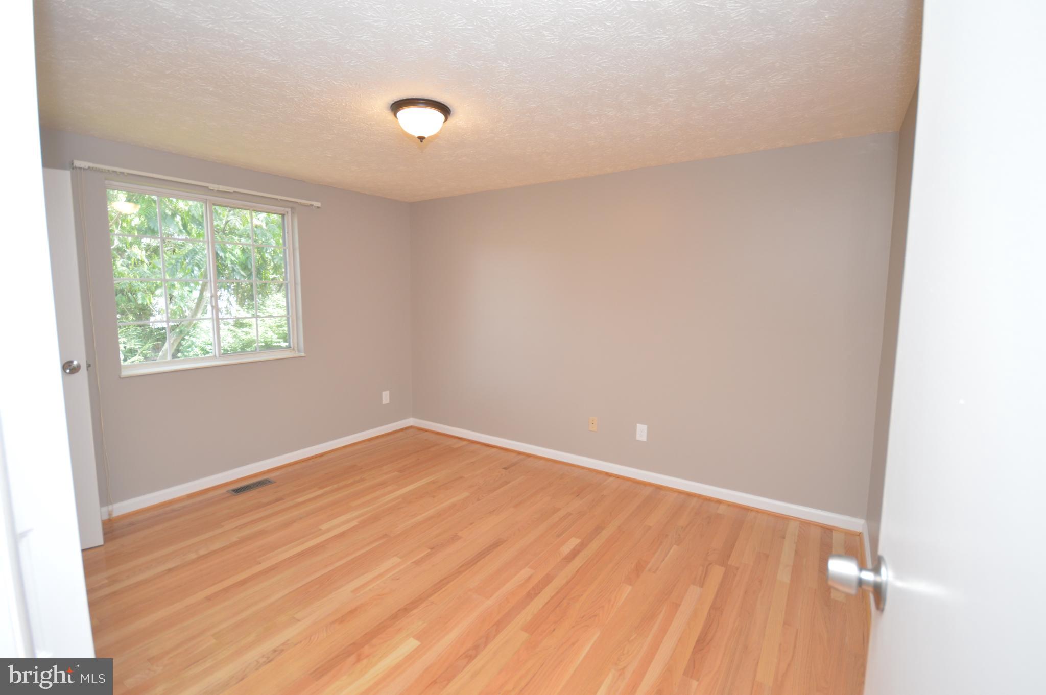 STONEYBROOKE - Residential Lease