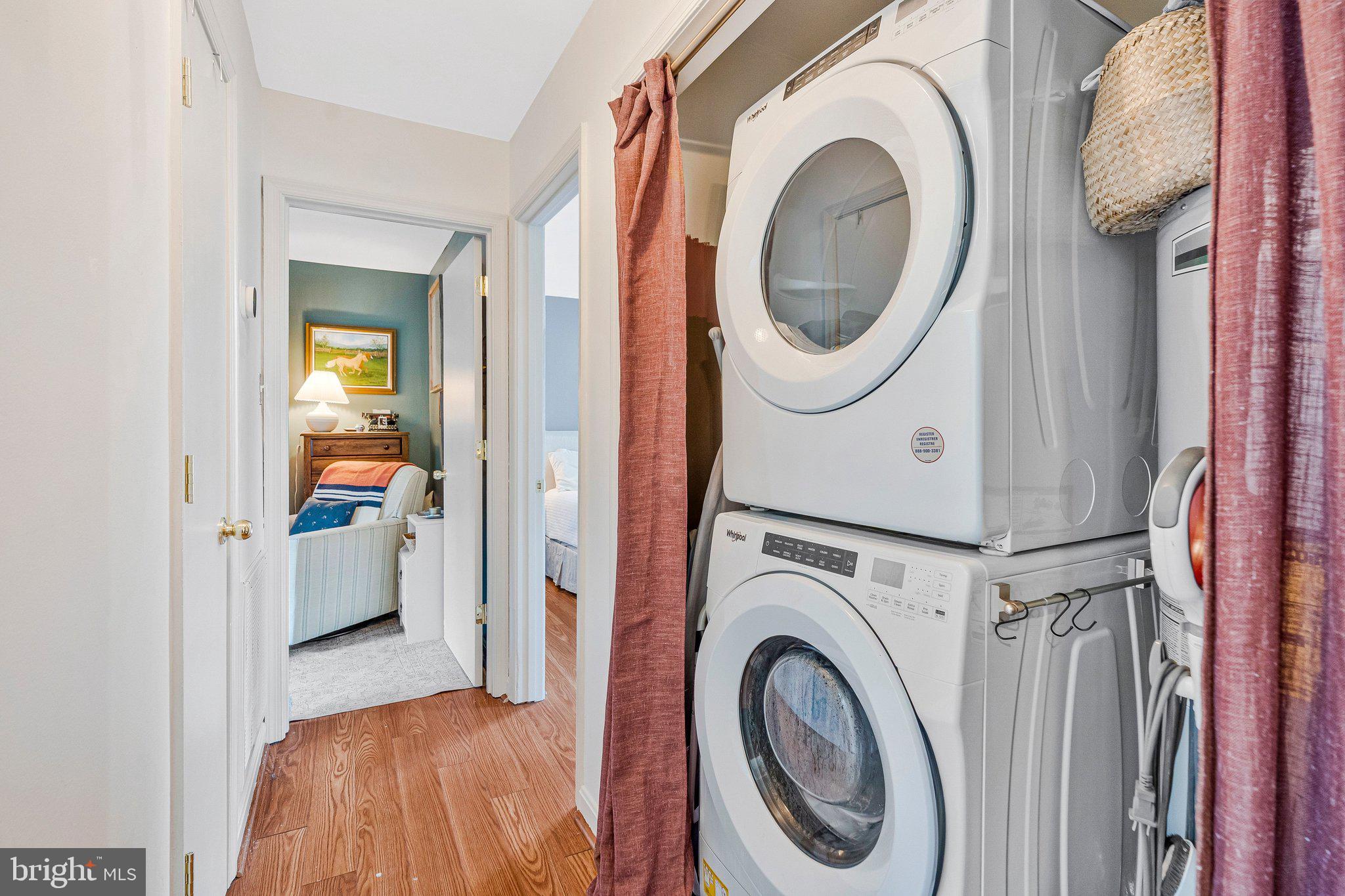 SILVER OAKS - Residential