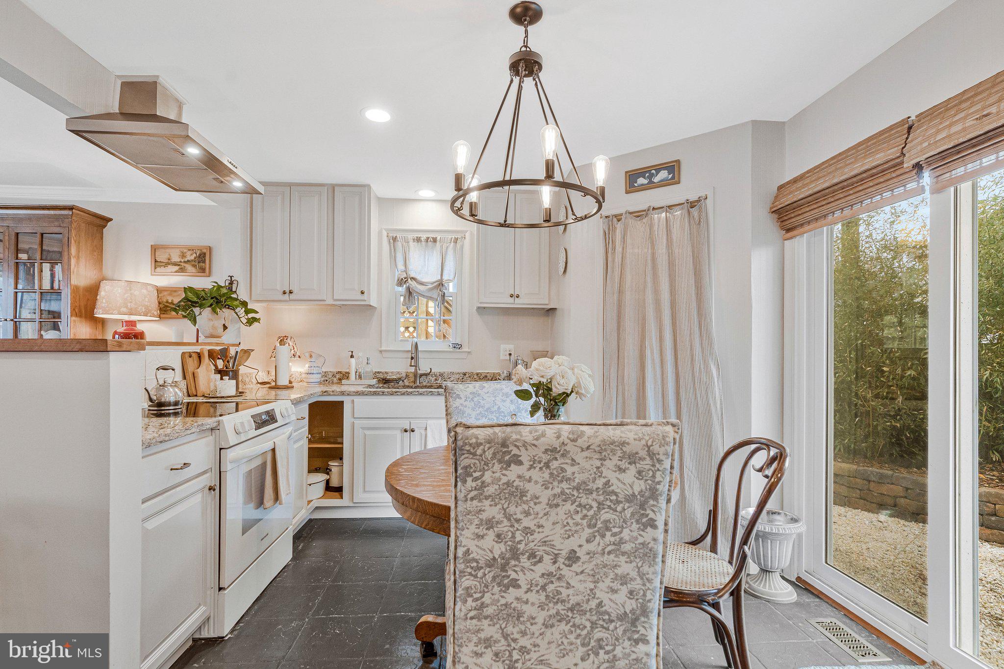 SILVER OAKS - Residential