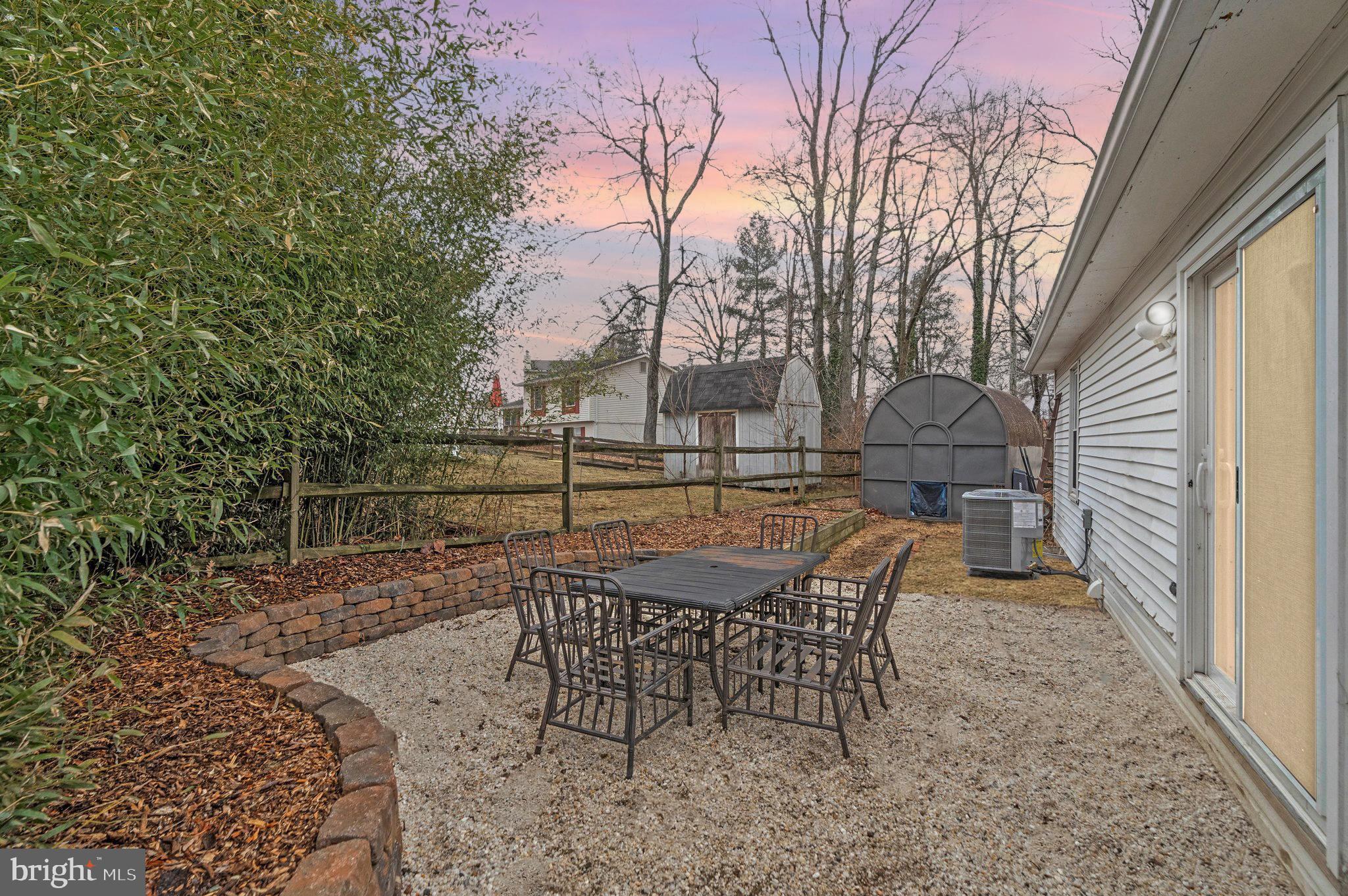 SILVER OAKS - Residential