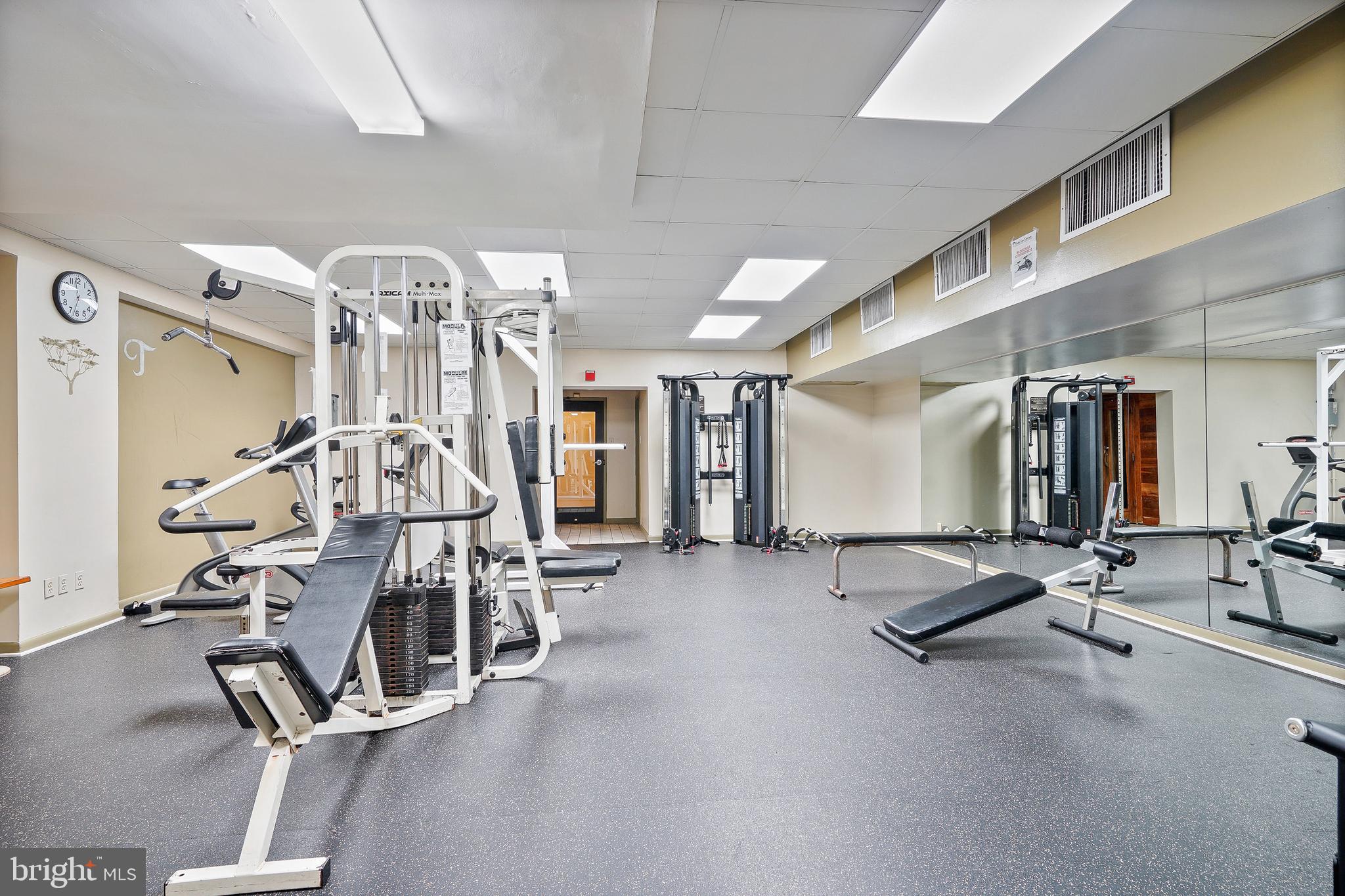 WOODLAKE TOWERS - Residential