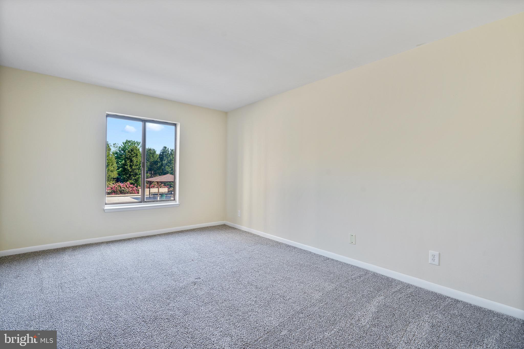 WOODLAKE TOWERS - Residential