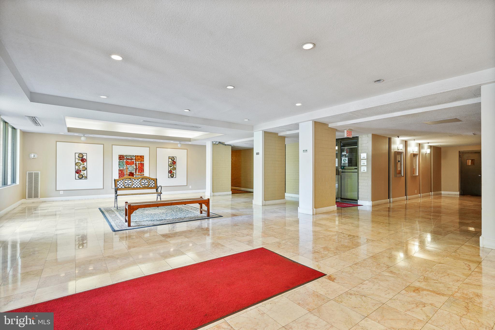 WOODLAKE TOWERS - Residential