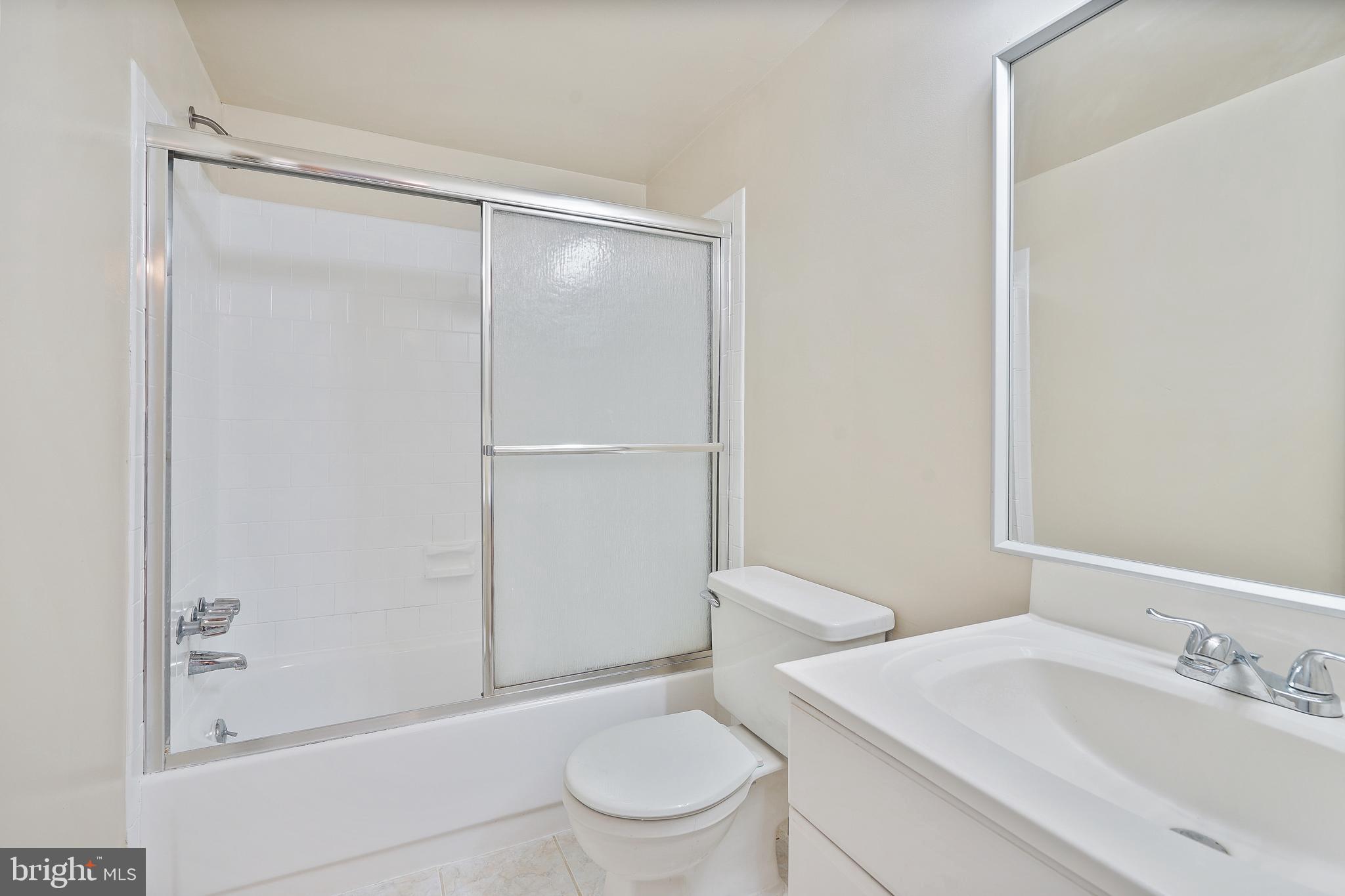 WOODLAKE TOWERS - Residential