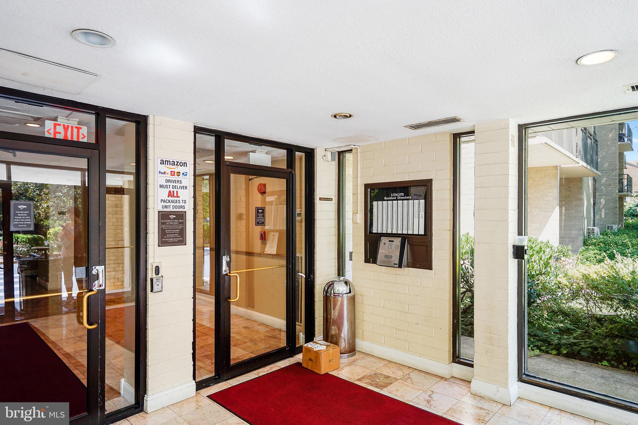 WOODLAKE TOWERS - Residential