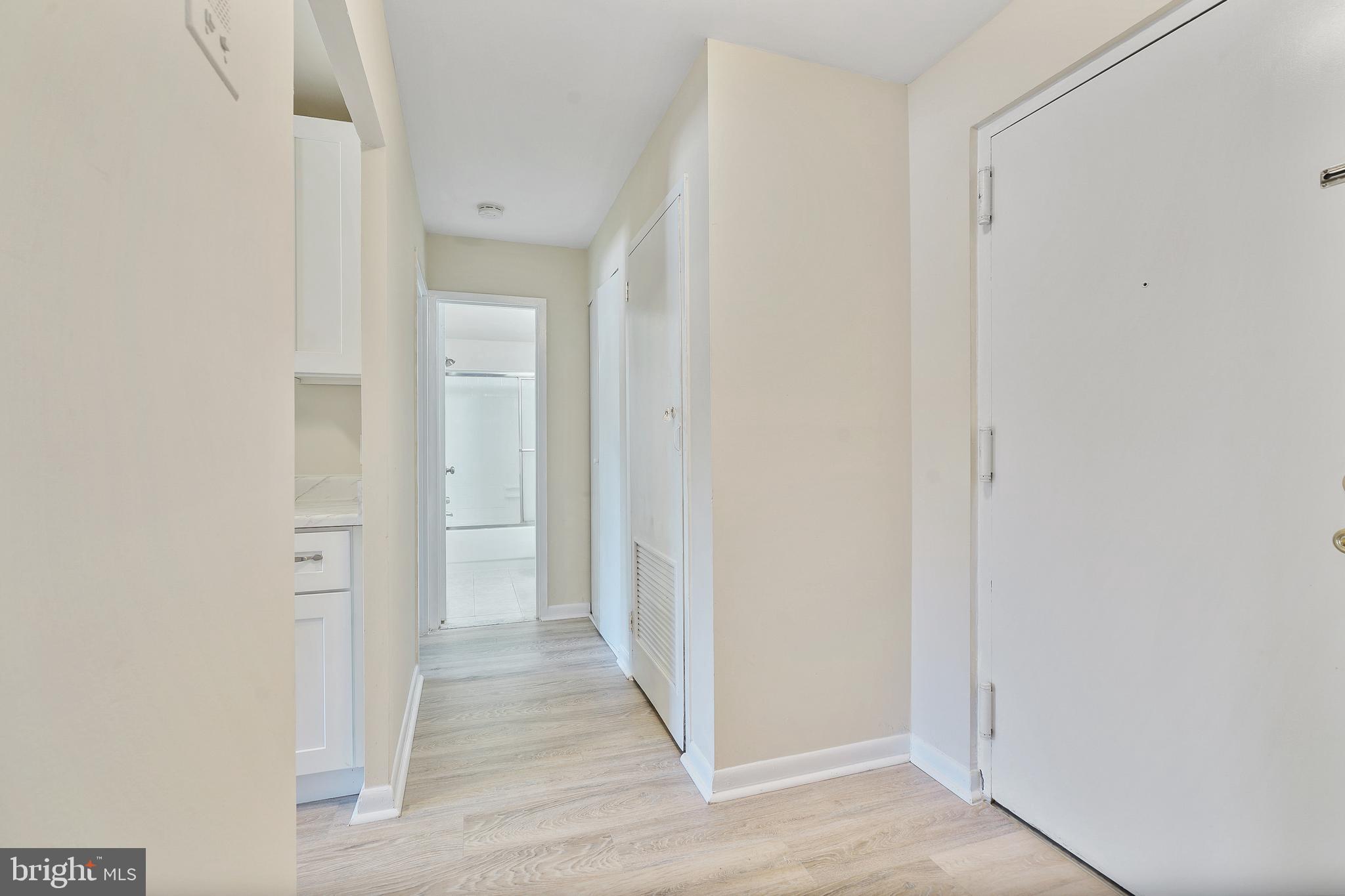 WOODLAKE TOWERS - Residential