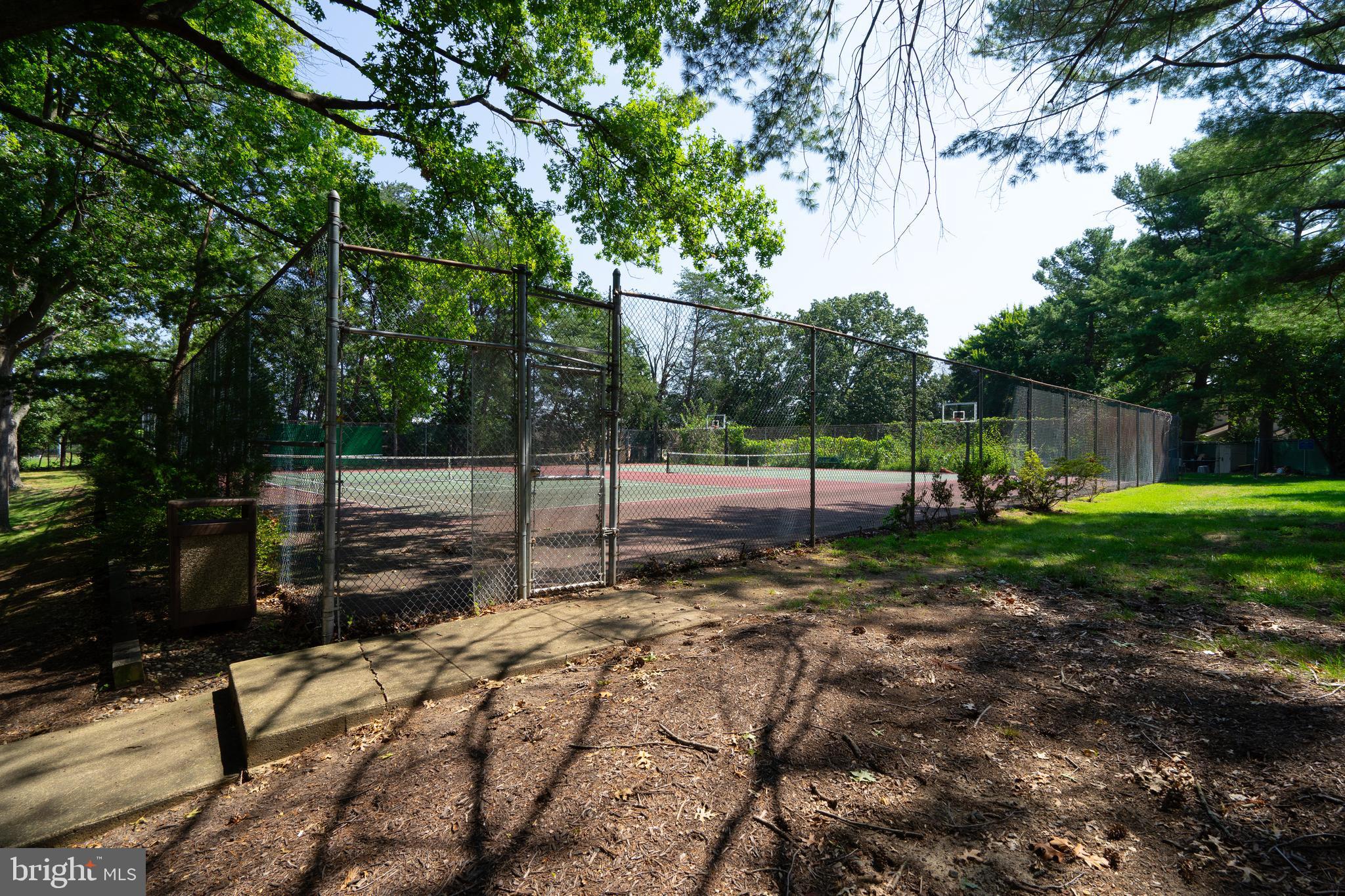 WOODLAKE TOWERS - Residential