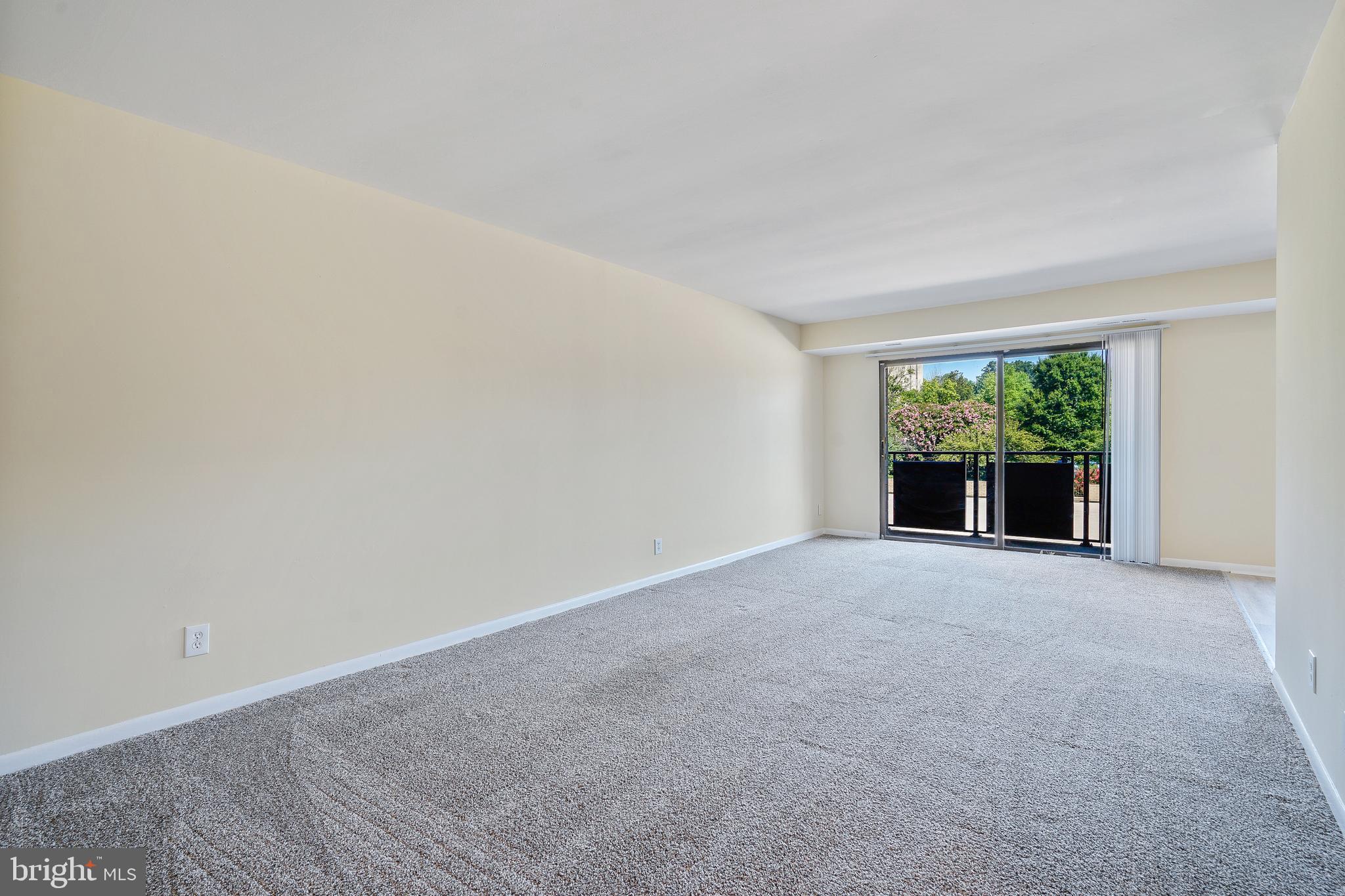 WOODLAKE TOWERS - Residential