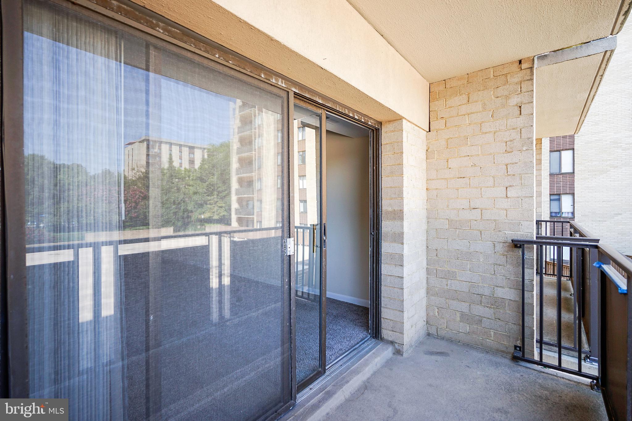 WOODLAKE TOWERS - Residential