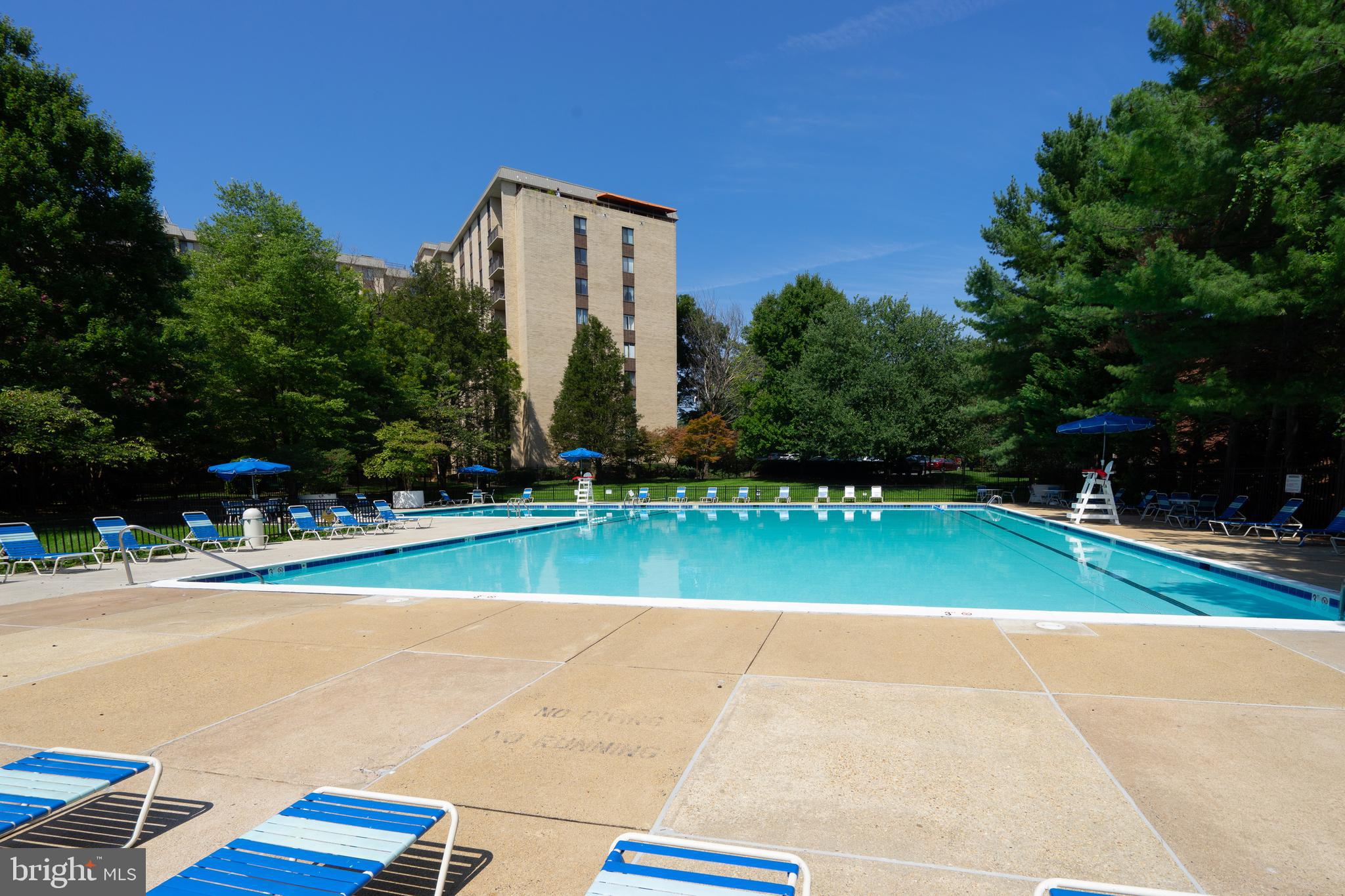 WOODLAKE TOWERS - Residential