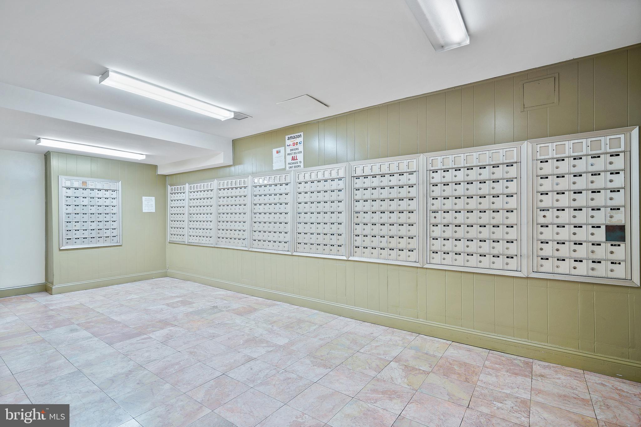 WOODLAKE TOWERS - Residential