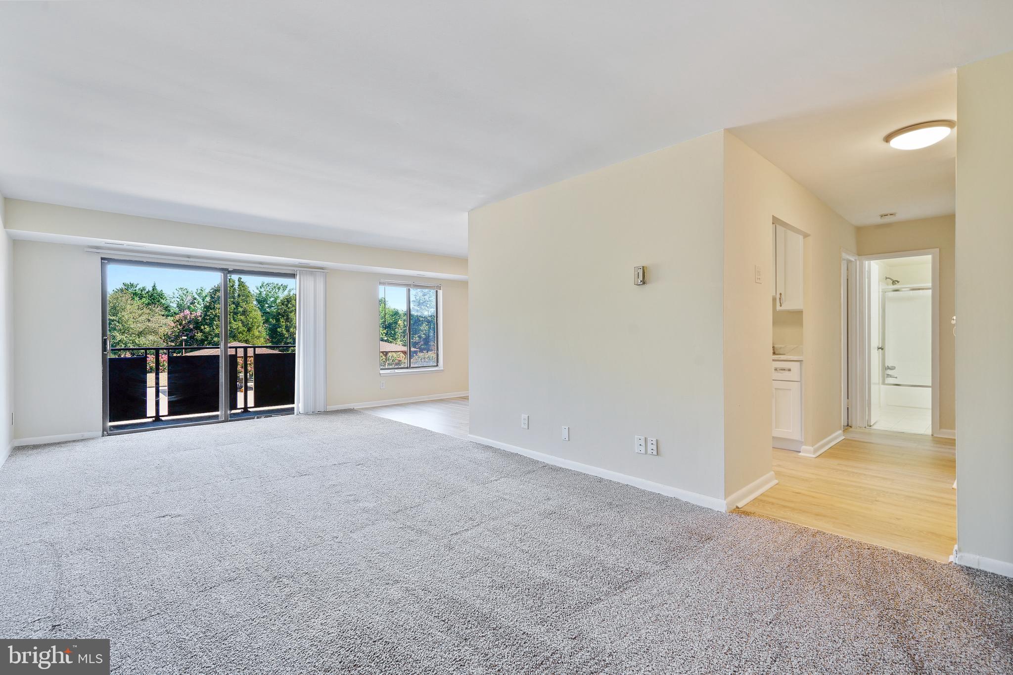 WOODLAKE TOWERS - Residential