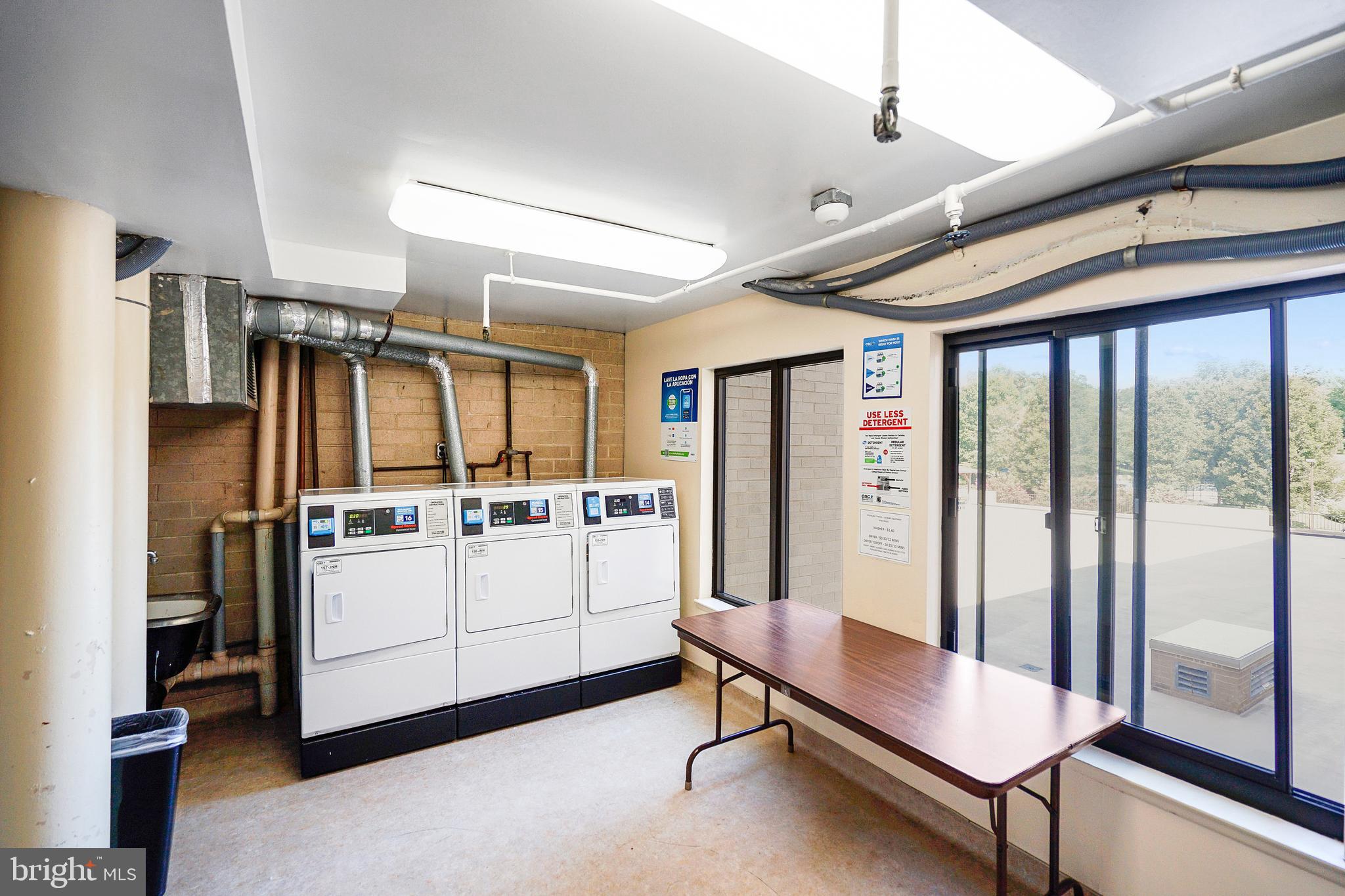 WOODLAKE TOWERS - Residential