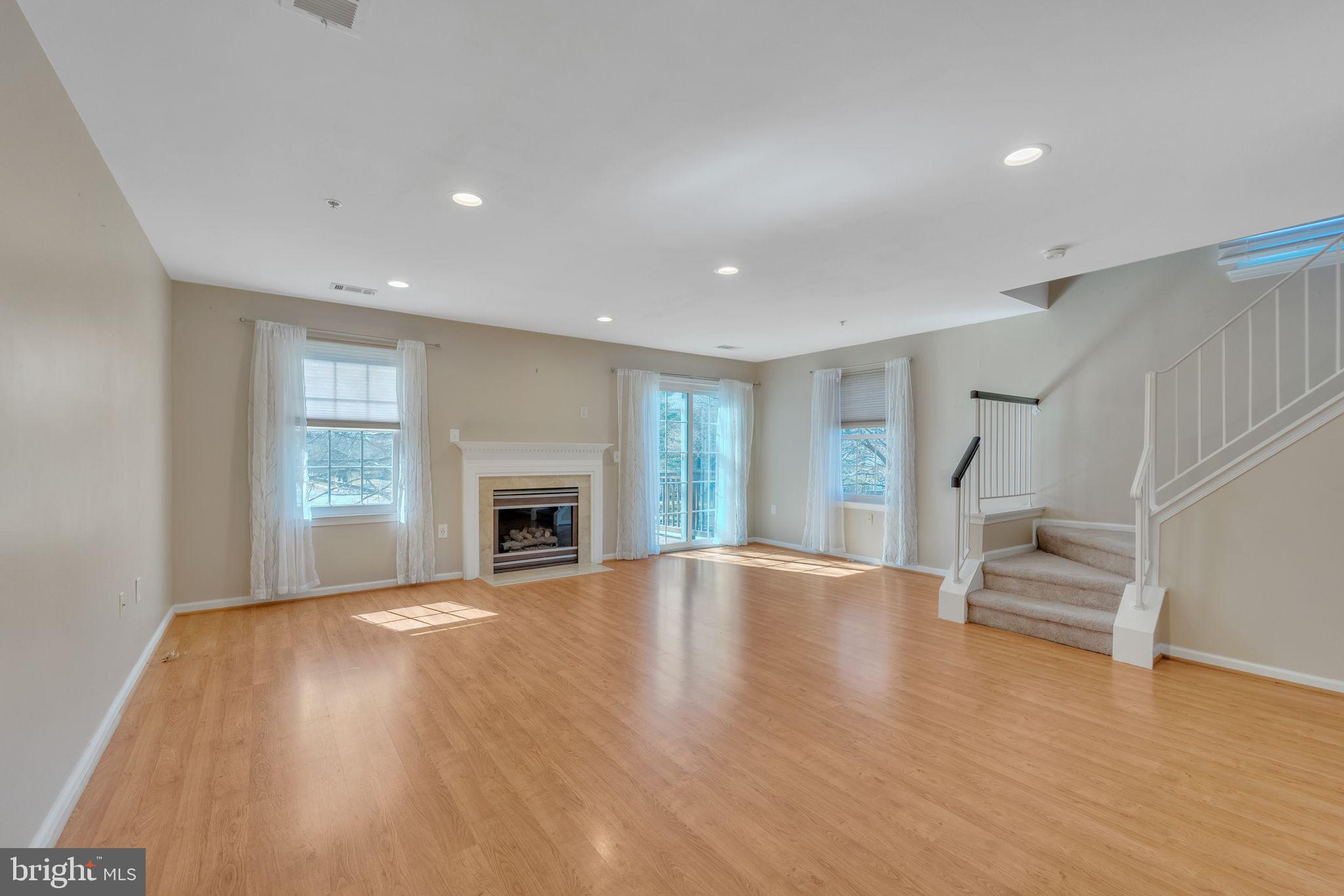 SYCAMORE MEWS - Residential Lease