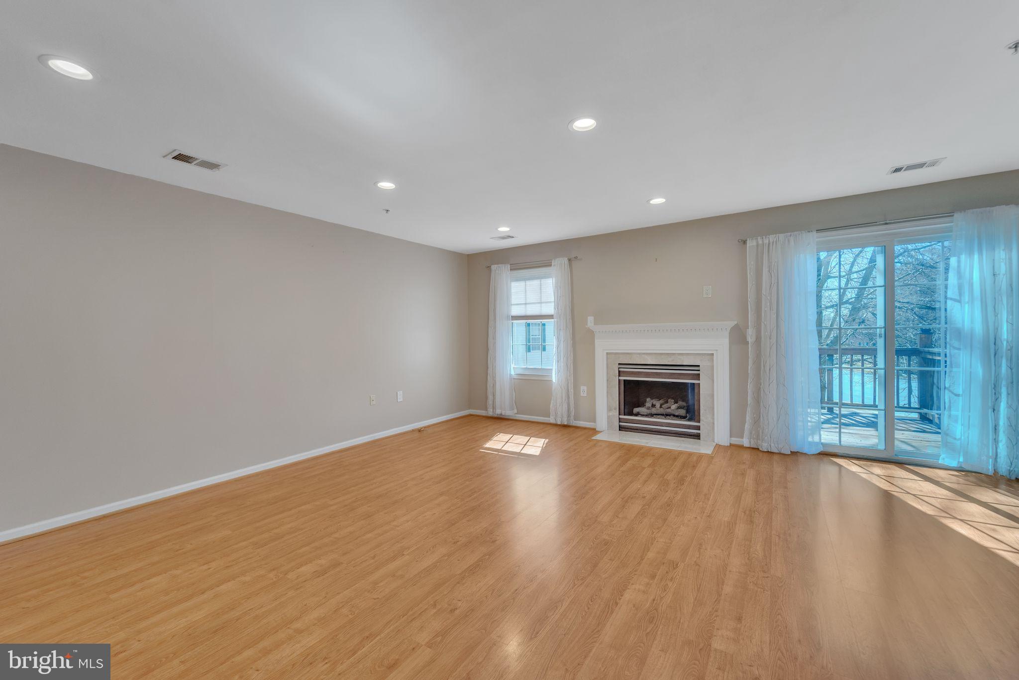 SYCAMORE MEWS - Residential Lease