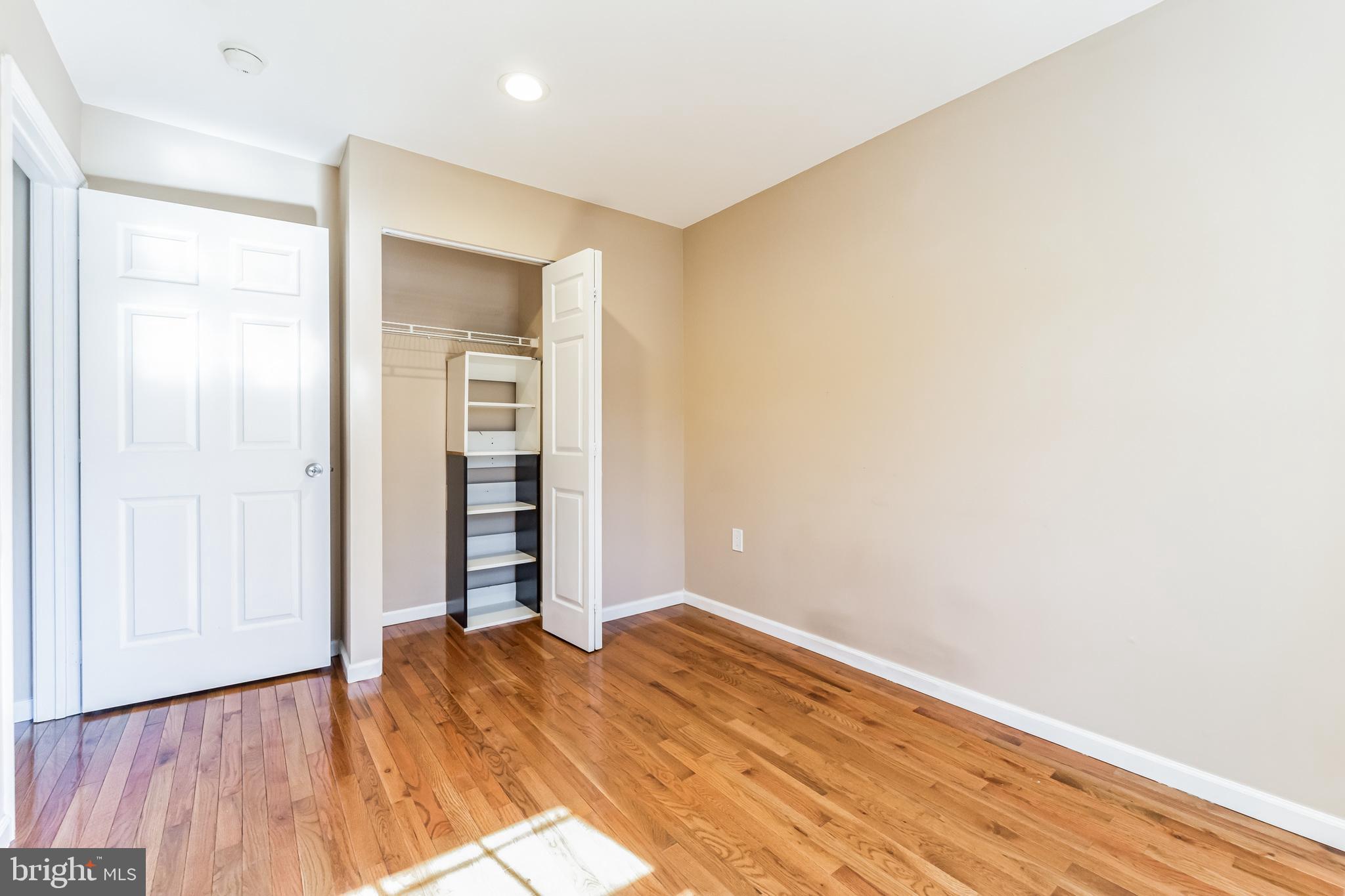 SYCAMORE MEWS - Residential Lease