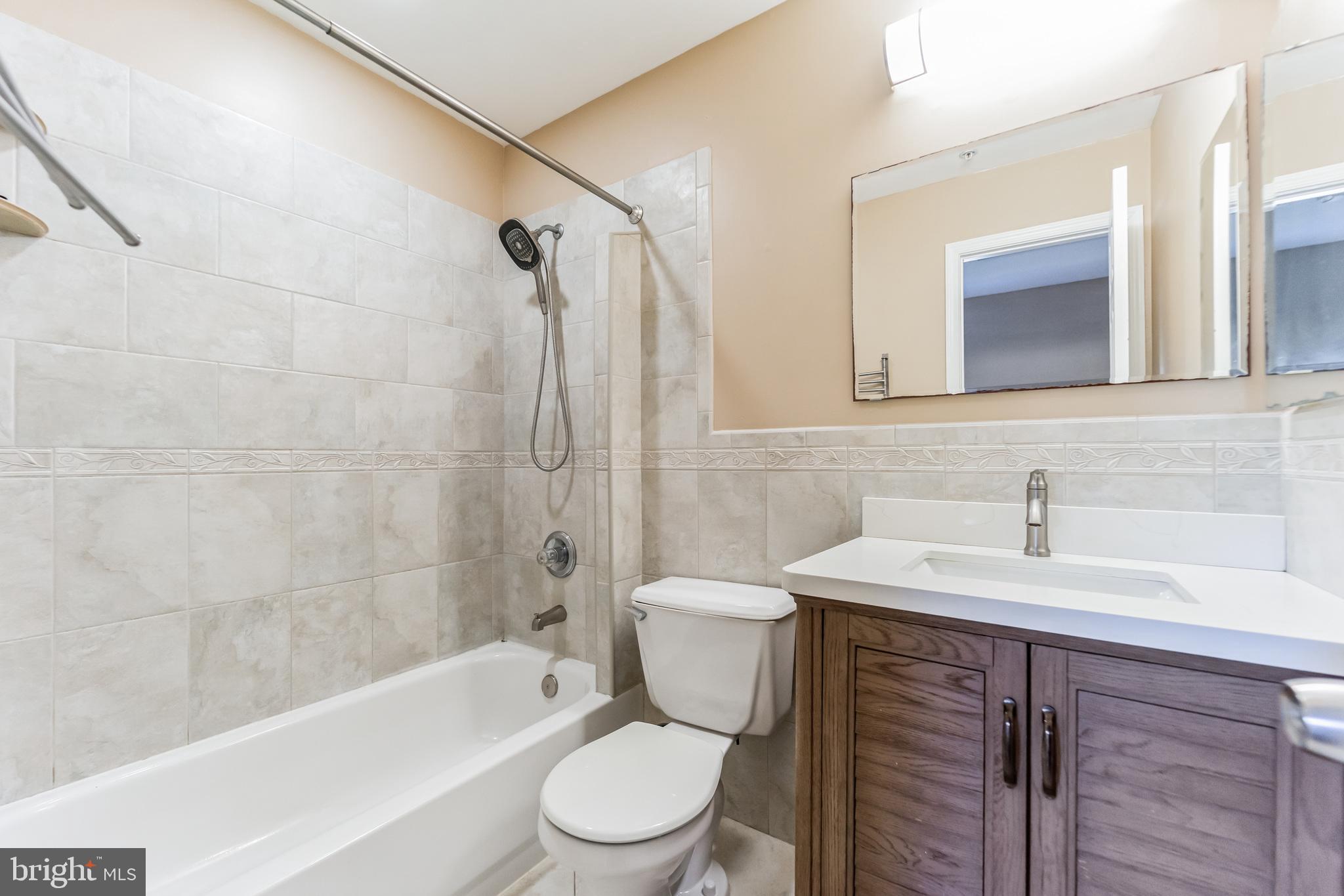 SYCAMORE MEWS - Residential Lease