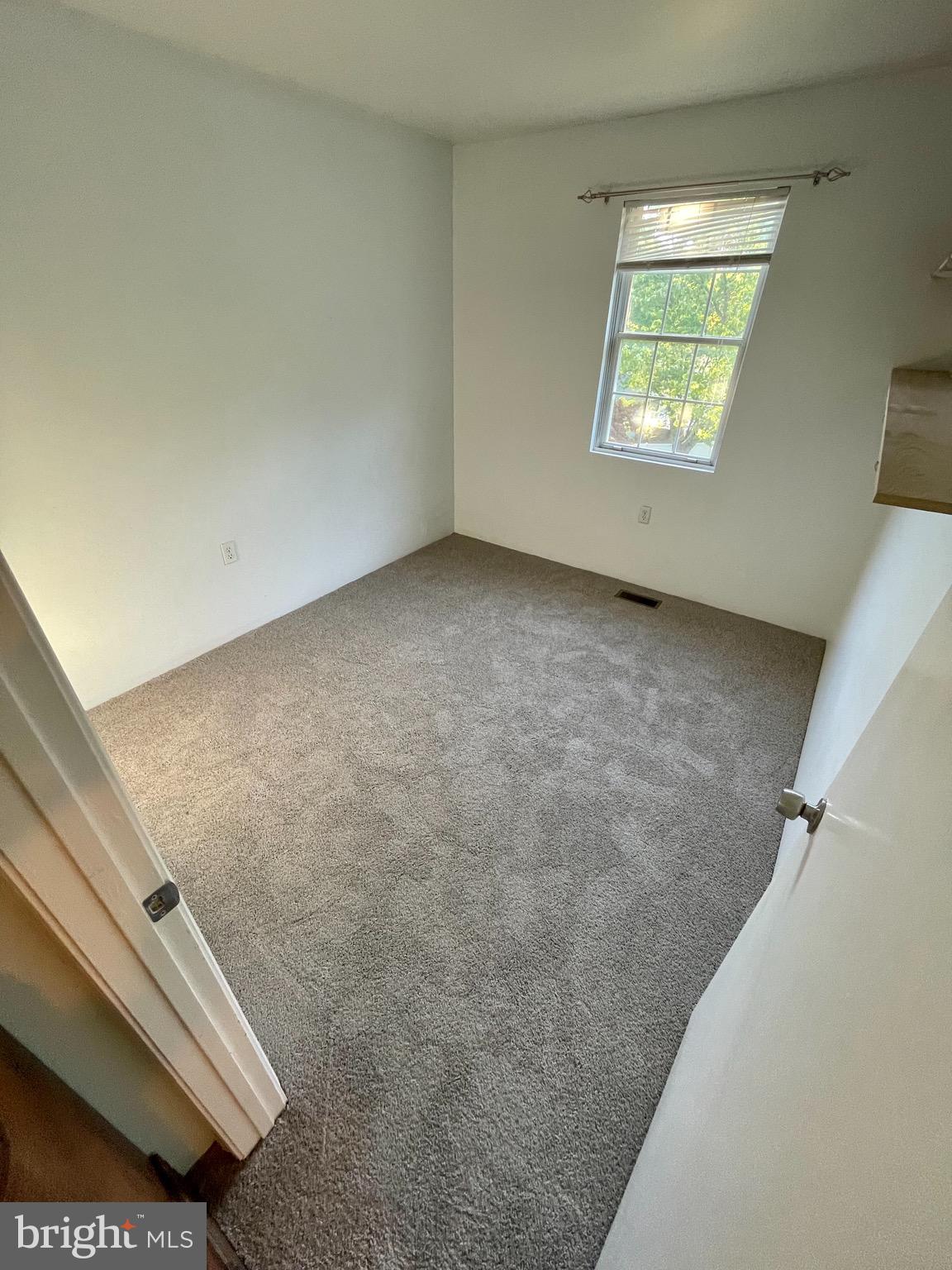 OLD COUNTY ESTATES - Residential