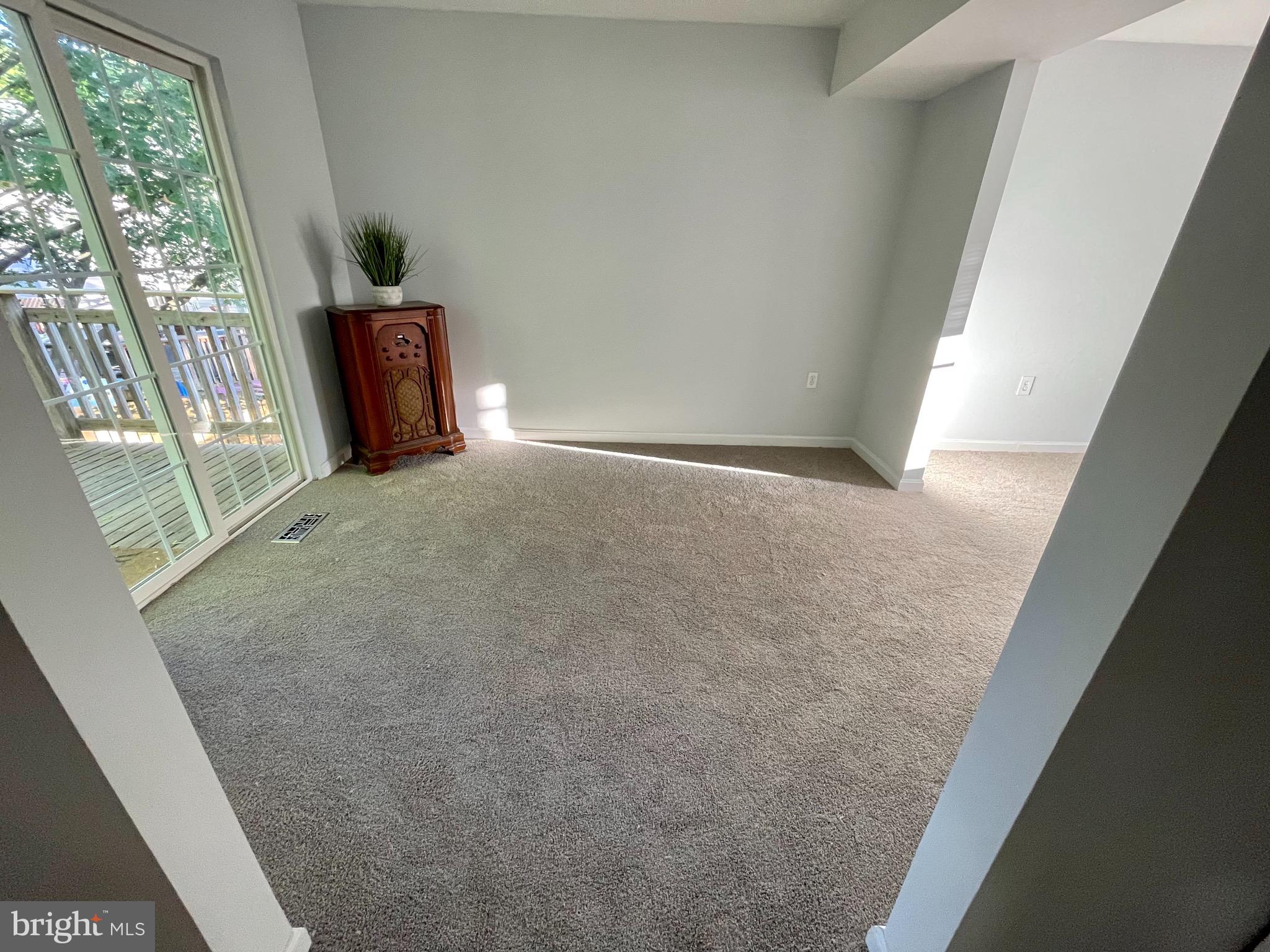 OLD COUNTY ESTATES - Residential