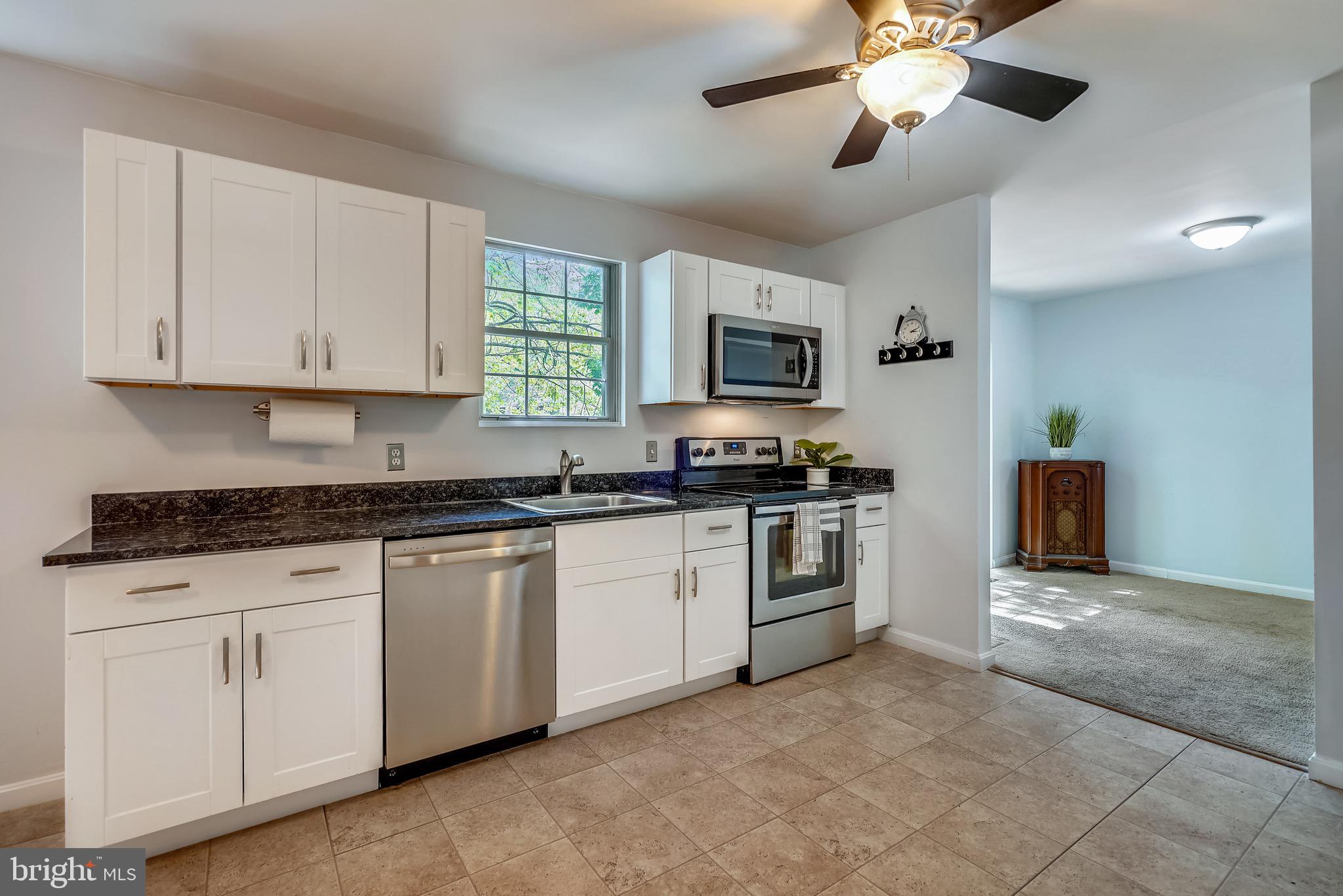 OLD COUNTY ESTATES - Residential