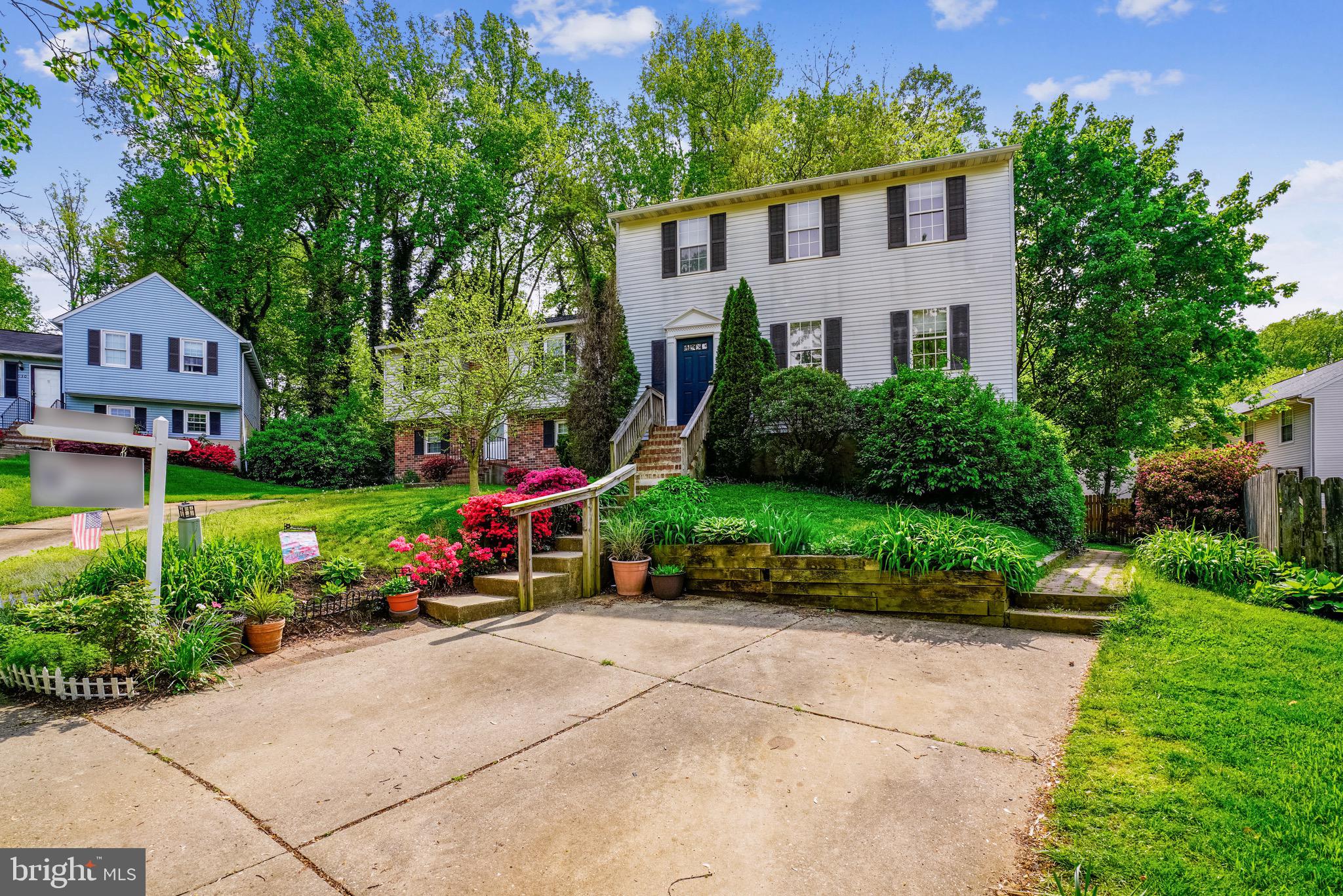 OLD COUNTY ESTATES - Residential