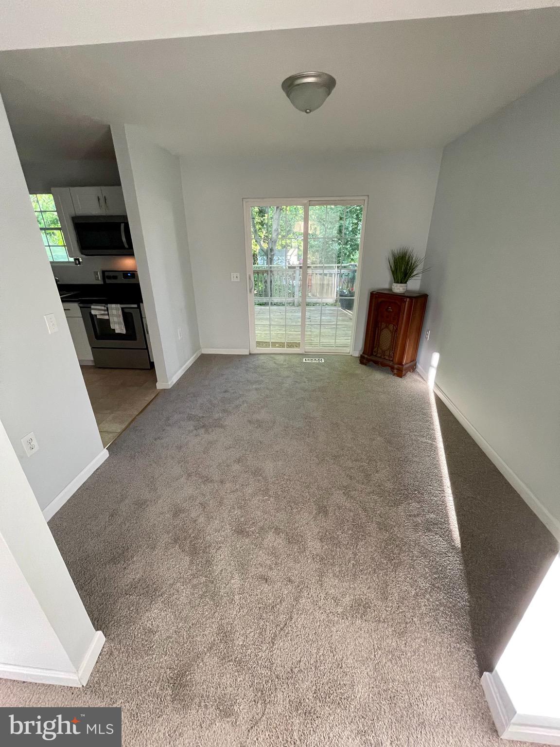 OLD COUNTY ESTATES - Residential