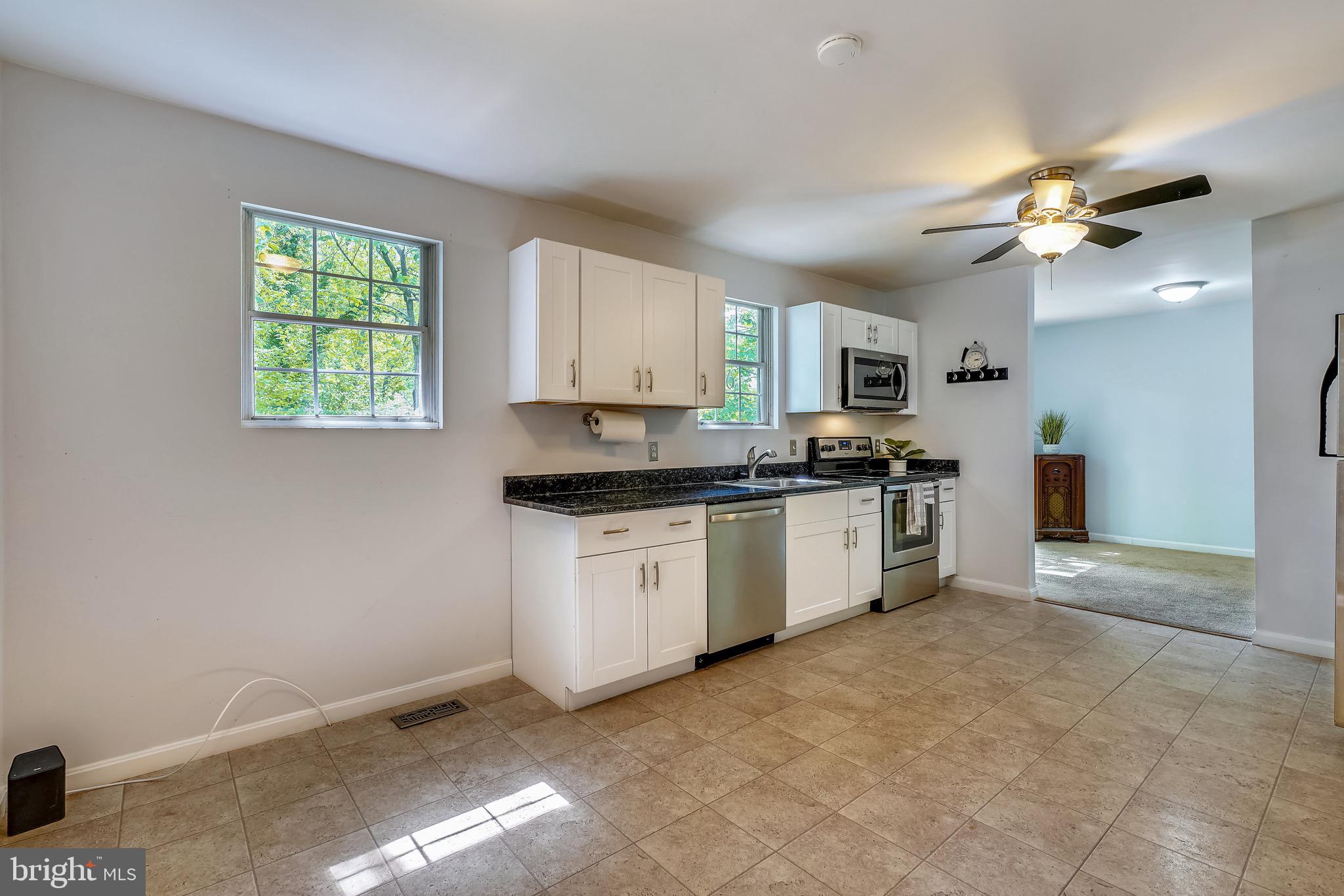 OLD COUNTY ESTATES - Residential