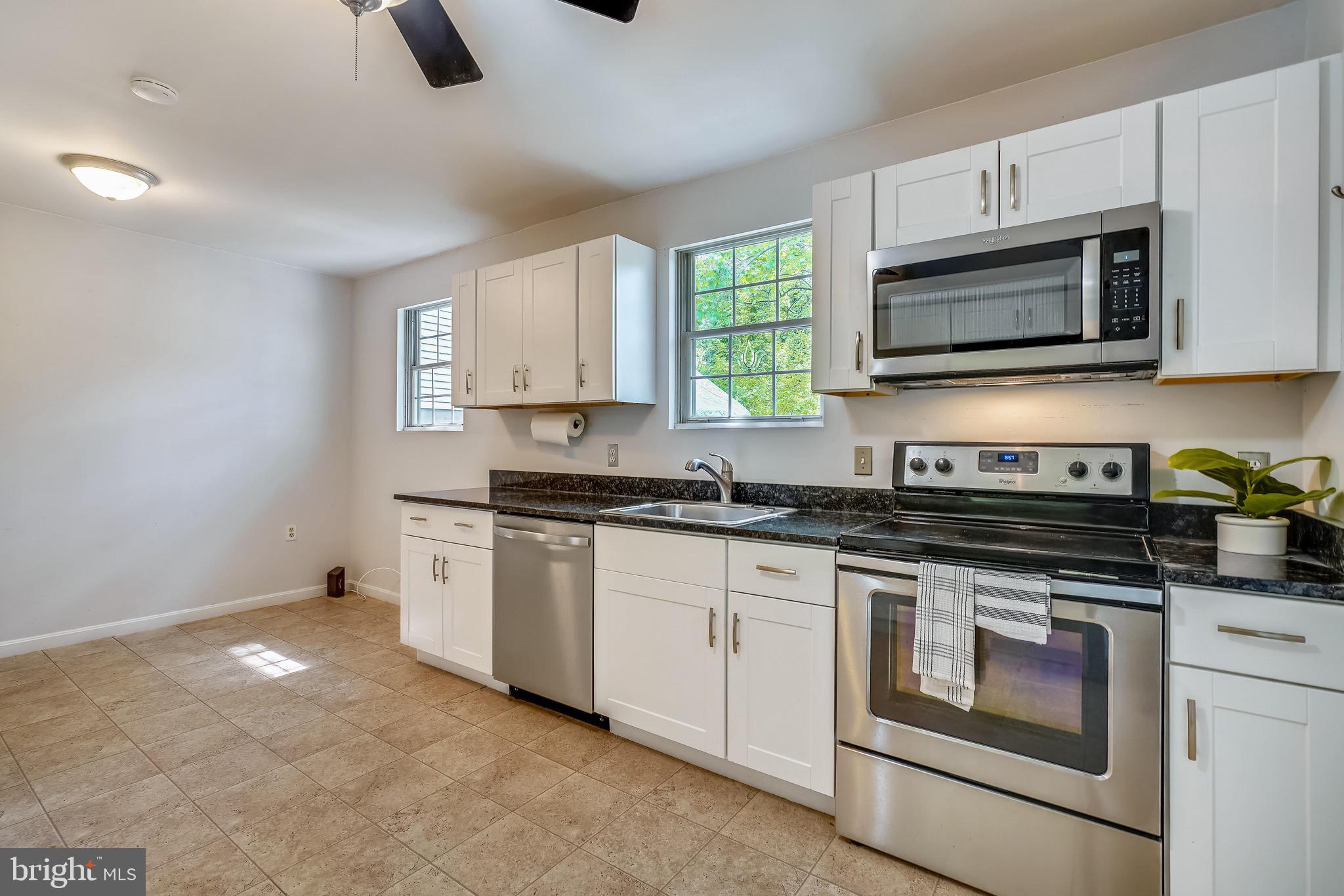 OLD COUNTY ESTATES - Residential