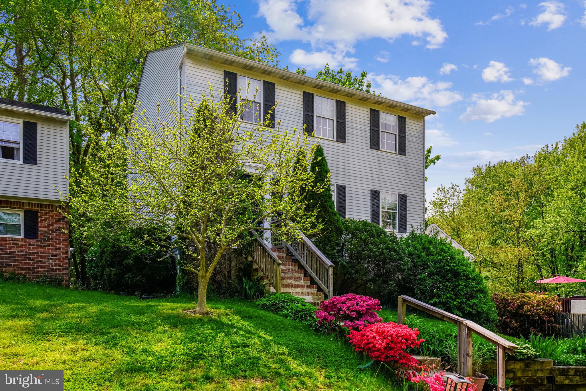 OLD COUNTY ESTATES - Residential