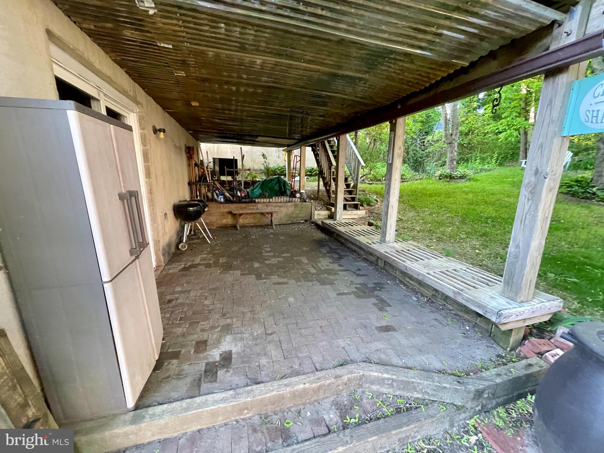 OLD COUNTY ESTATES - Residential