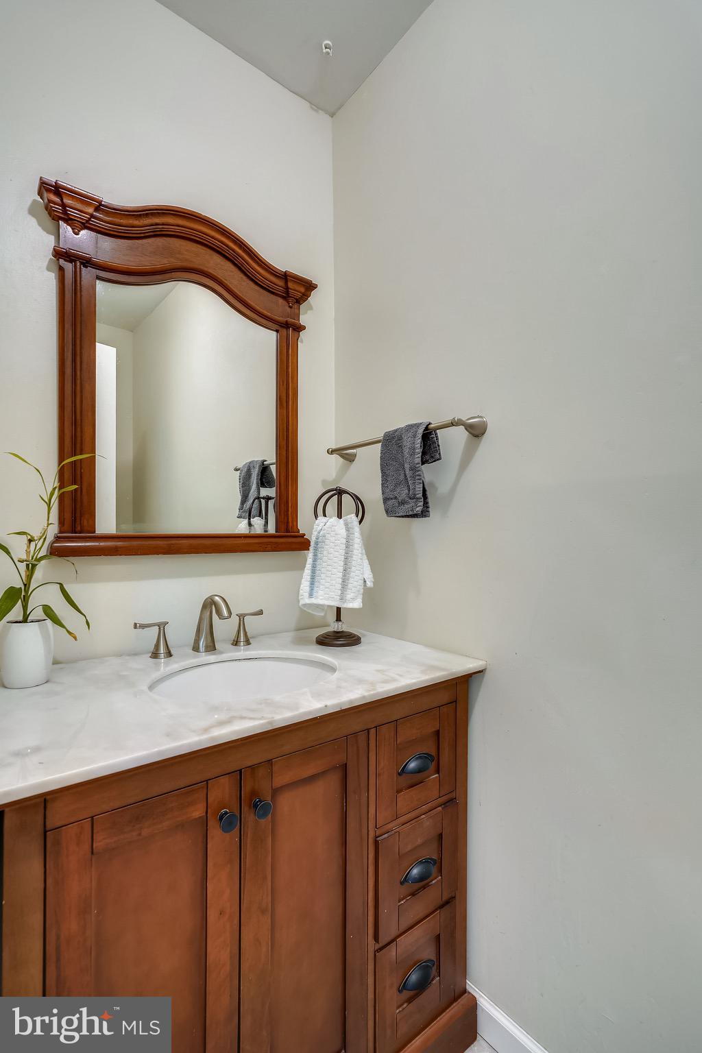 OLD COUNTY ESTATES - Residential