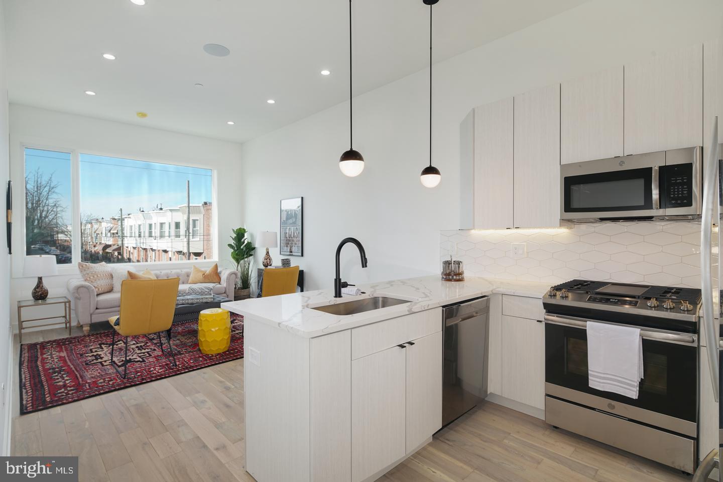 POINT BREEZE - Residential Lease