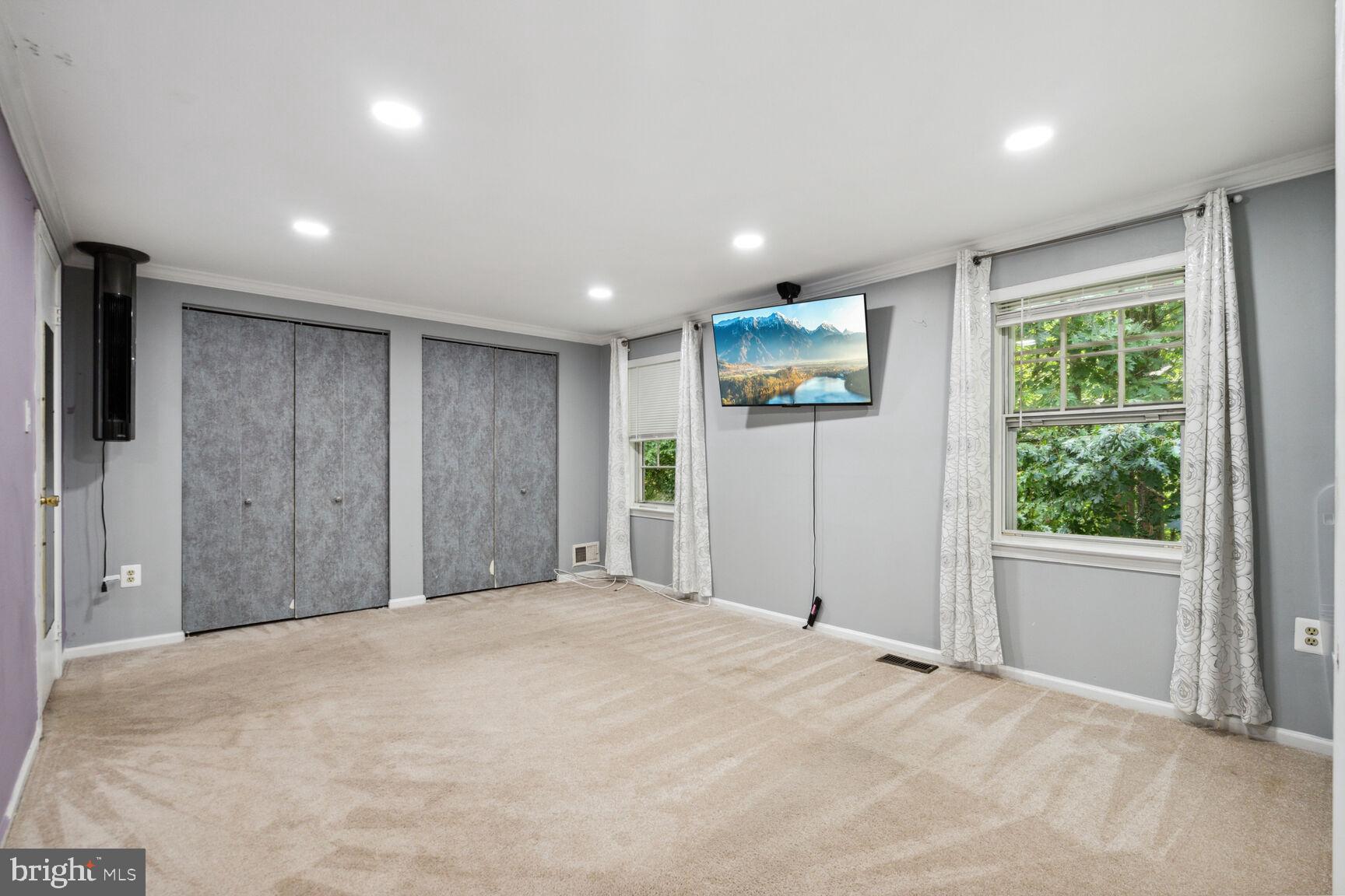 BURKE CENTRE - Residential