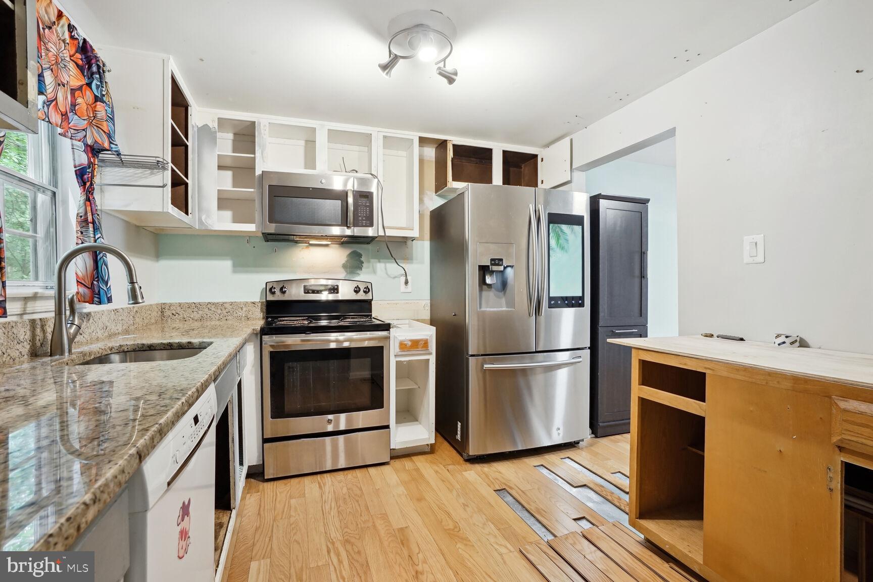 BURKE CENTRE - Residential